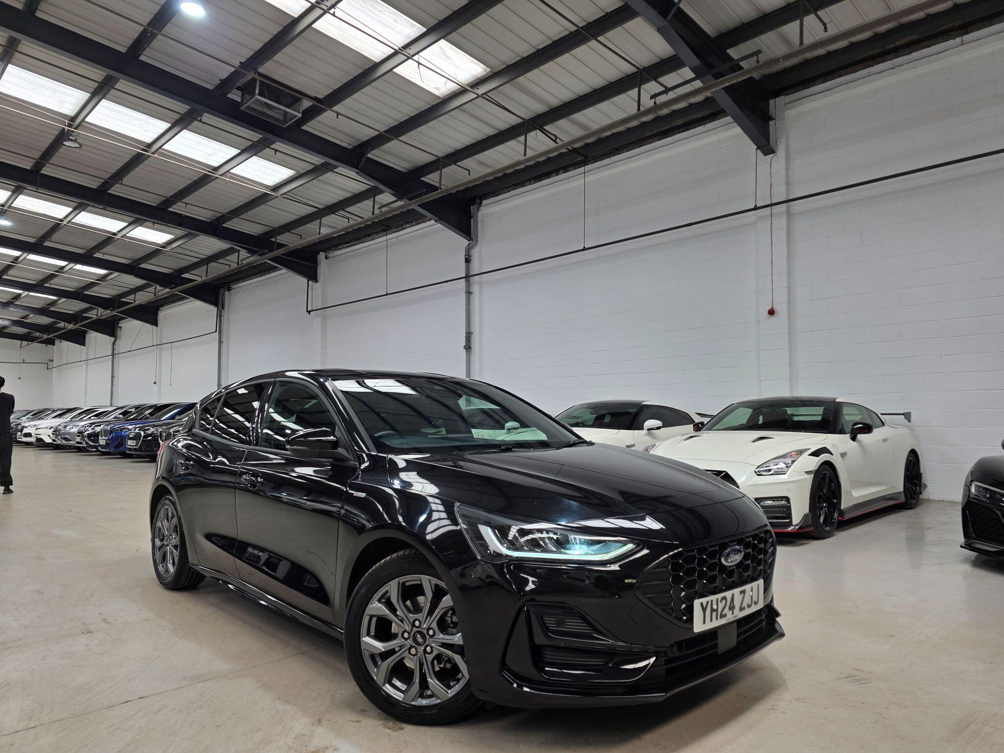 Ford Focus view 3
