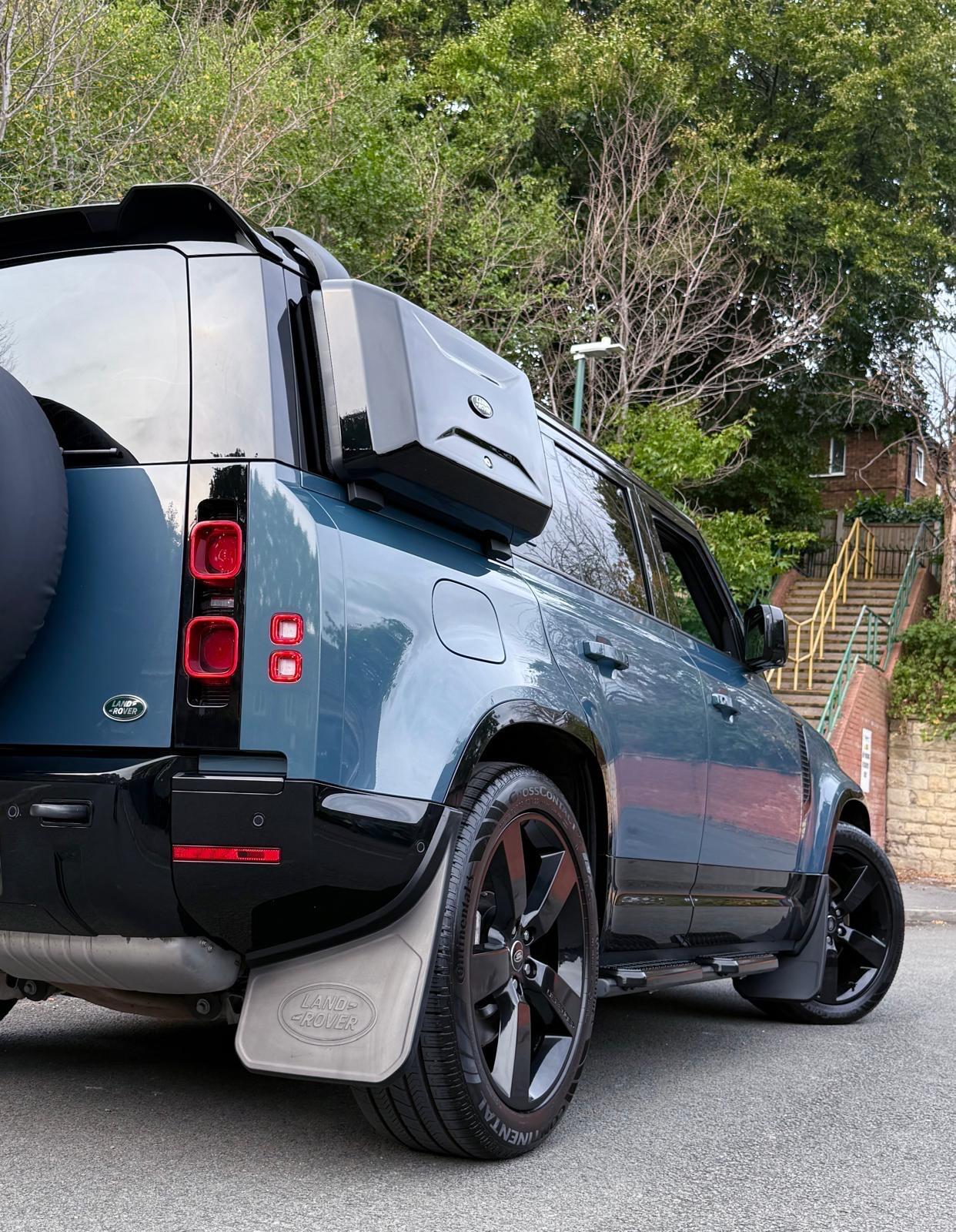 Land Rover Defender view 68