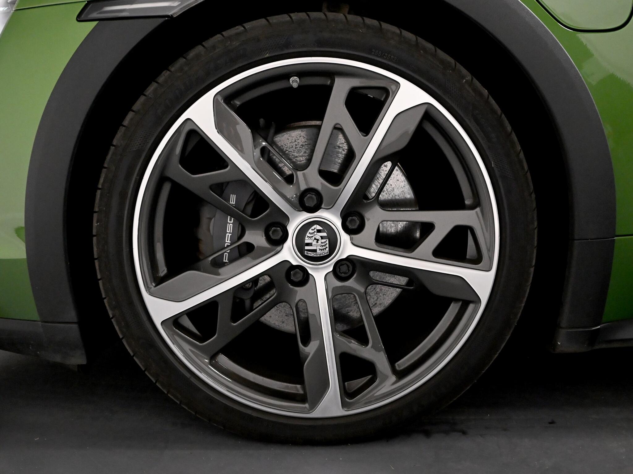 Porsche Taycan view 63