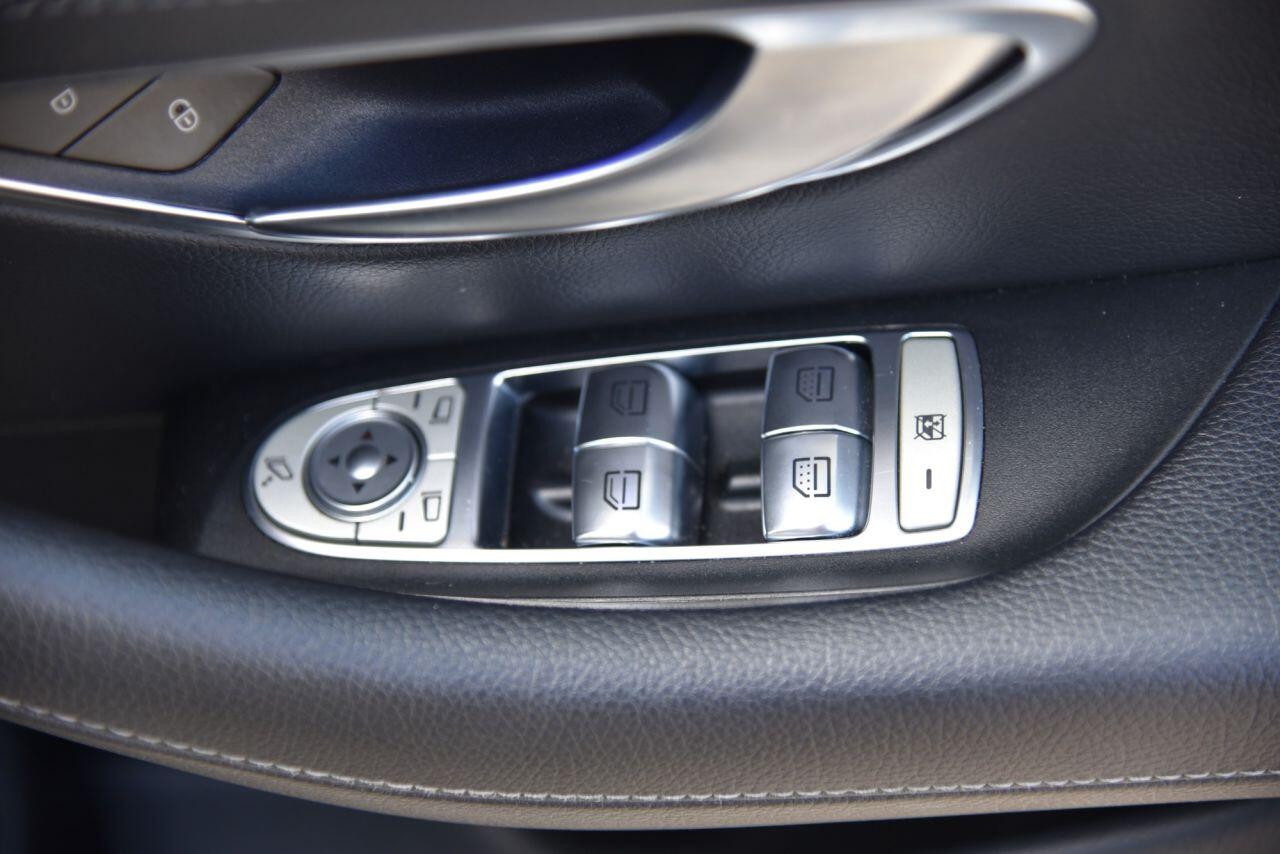 Mercedes-Benz E Class view 52