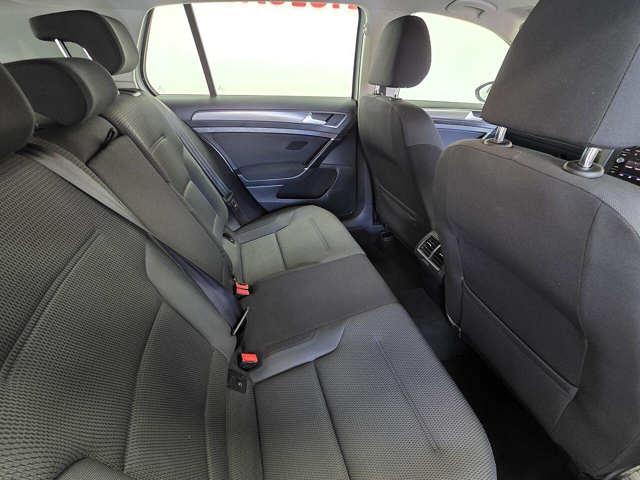 Volkswagen Golf view 16