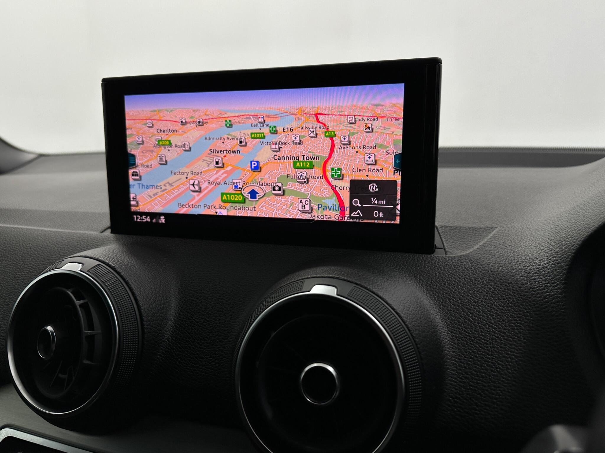 Audi Q2 view 23