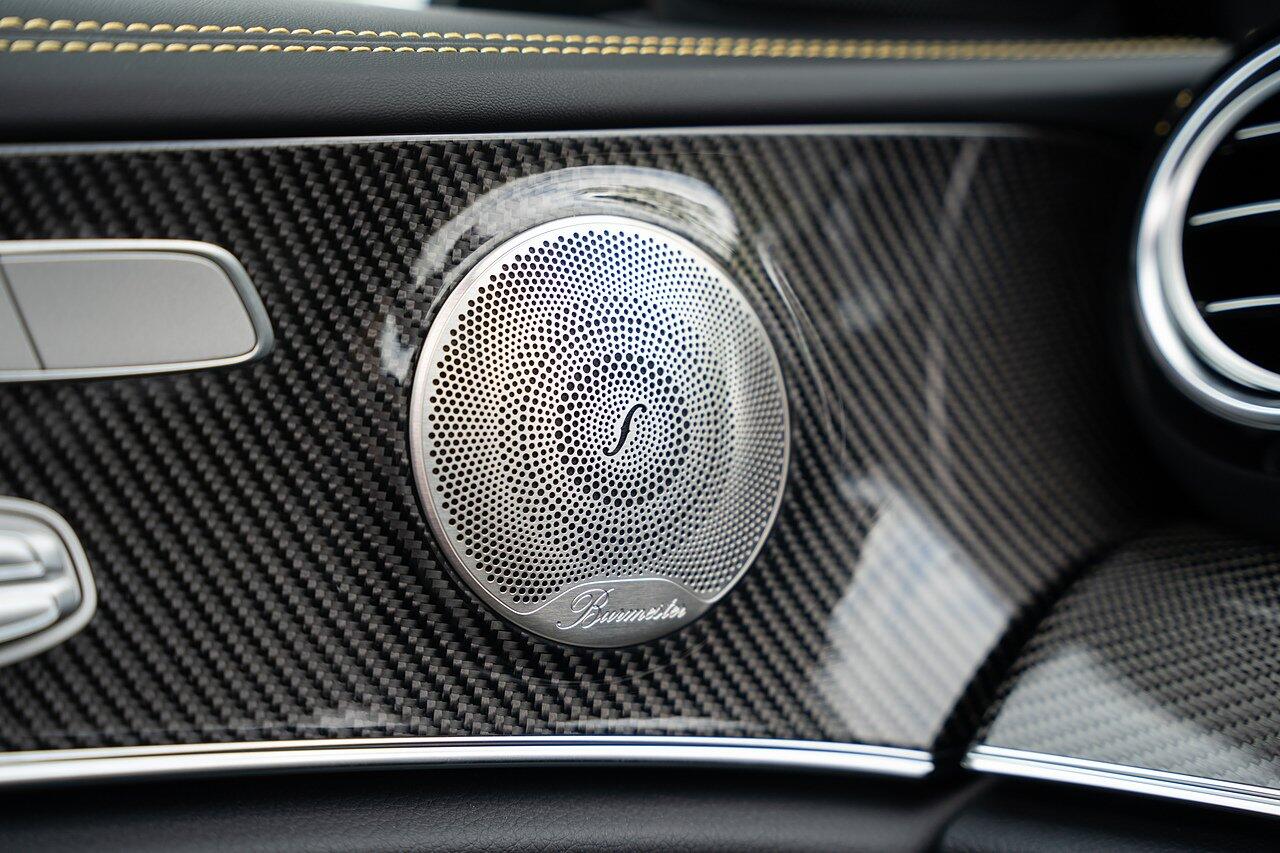 Mercedes-Benz E-Class view 48