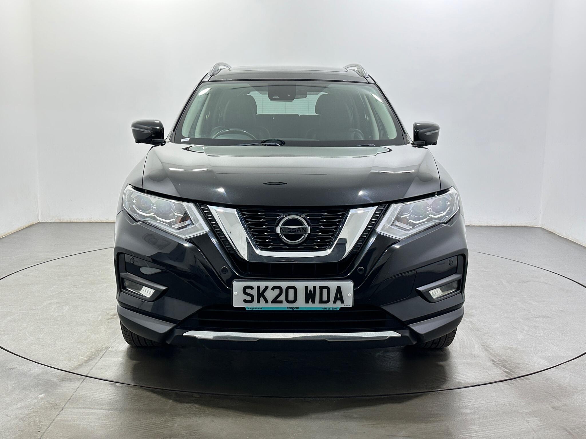 Nissan X-Trail view 3