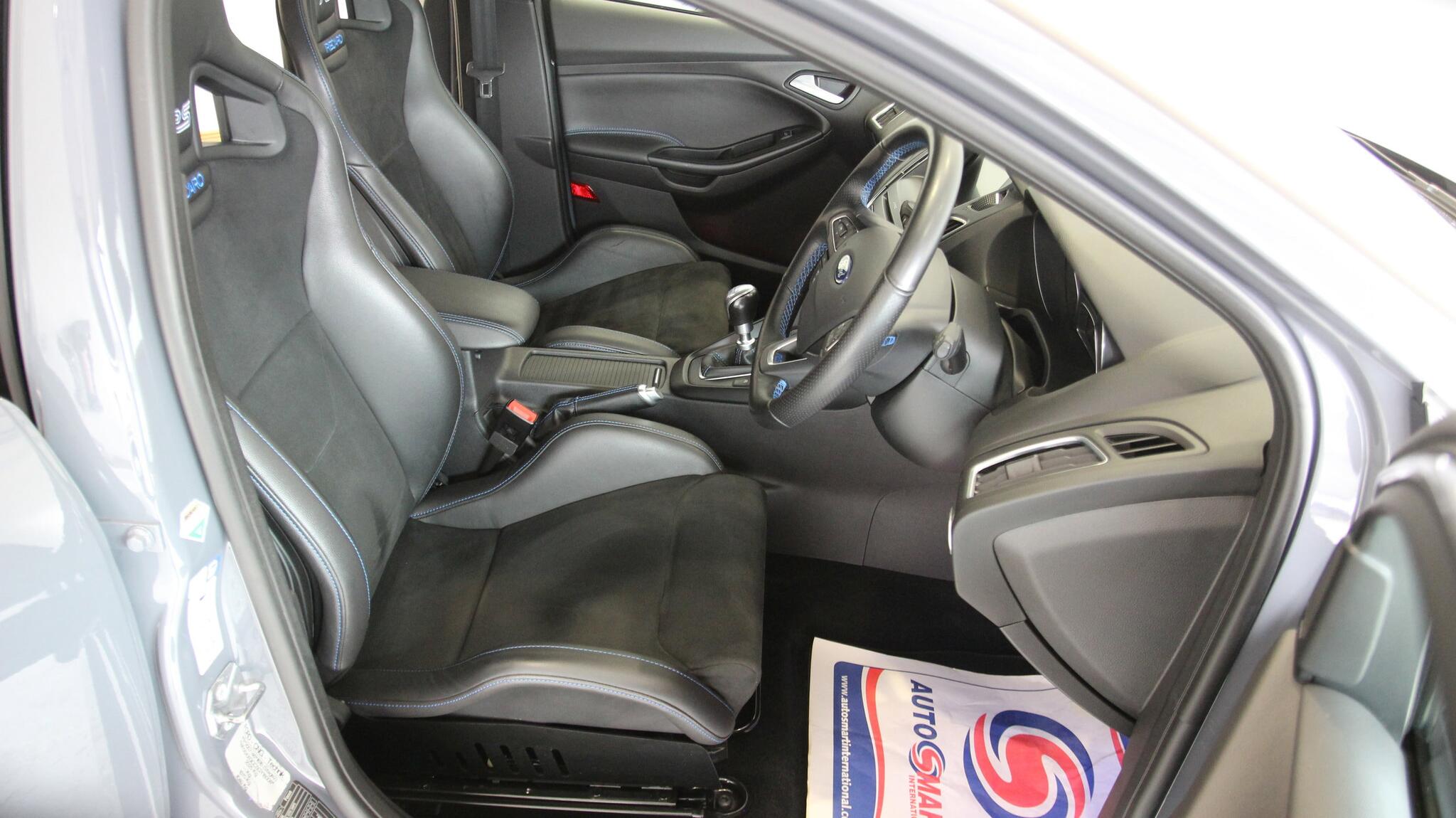 Ford Focus view 18