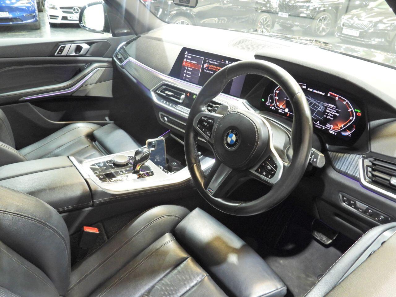 BMW X5 view 4