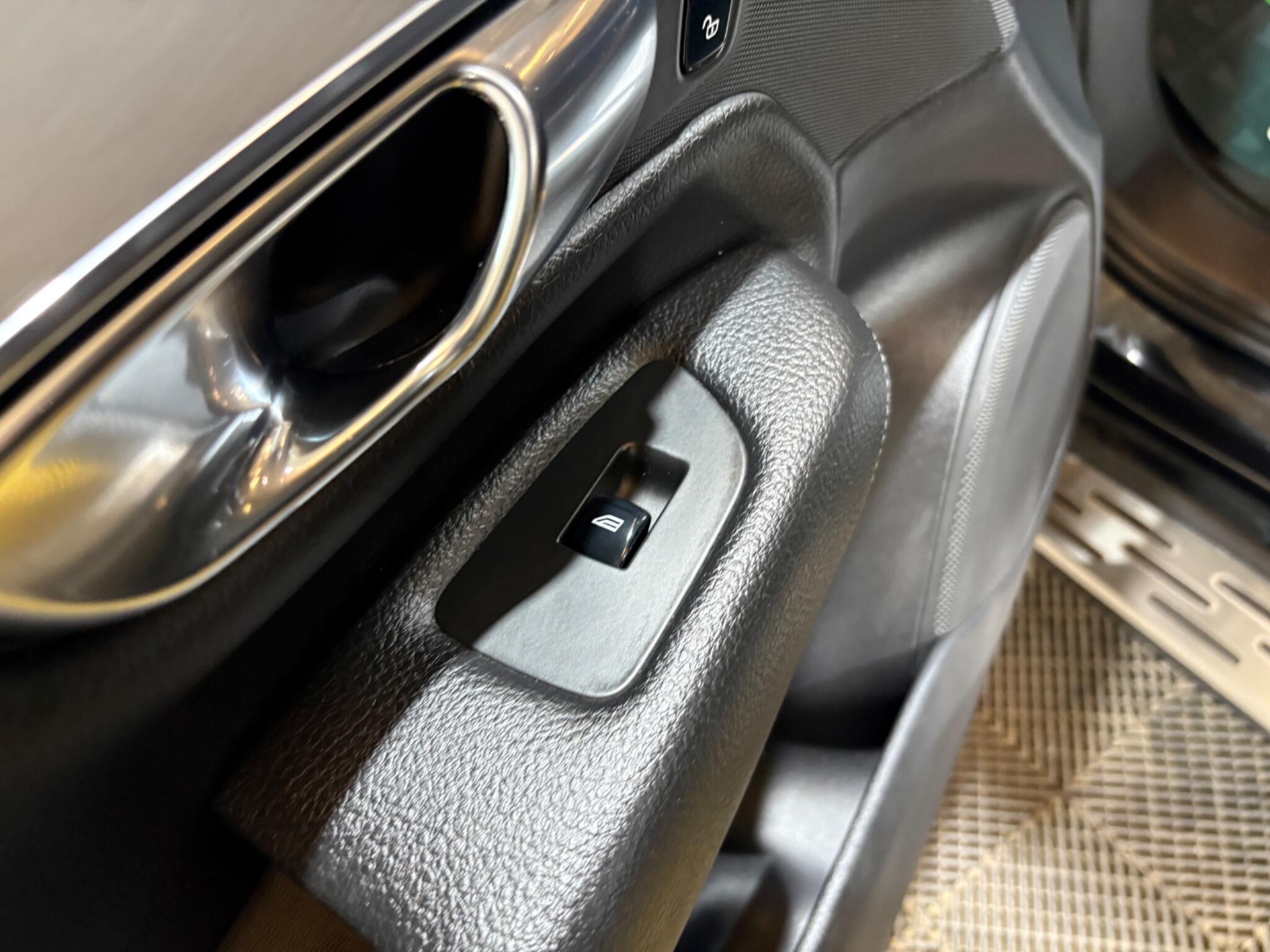 Volvo XC90 view 20