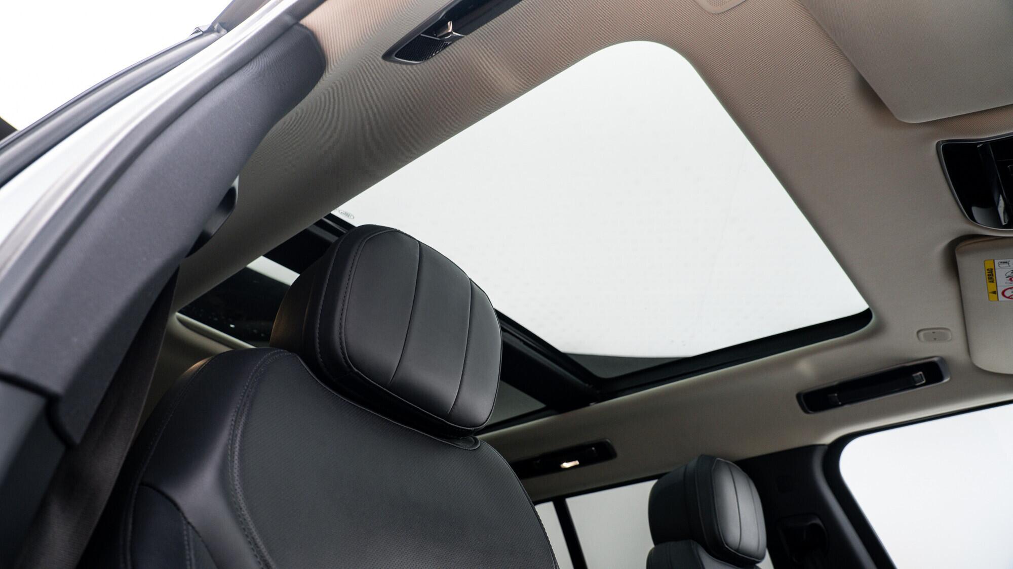 Land Rover Range Rover view 7