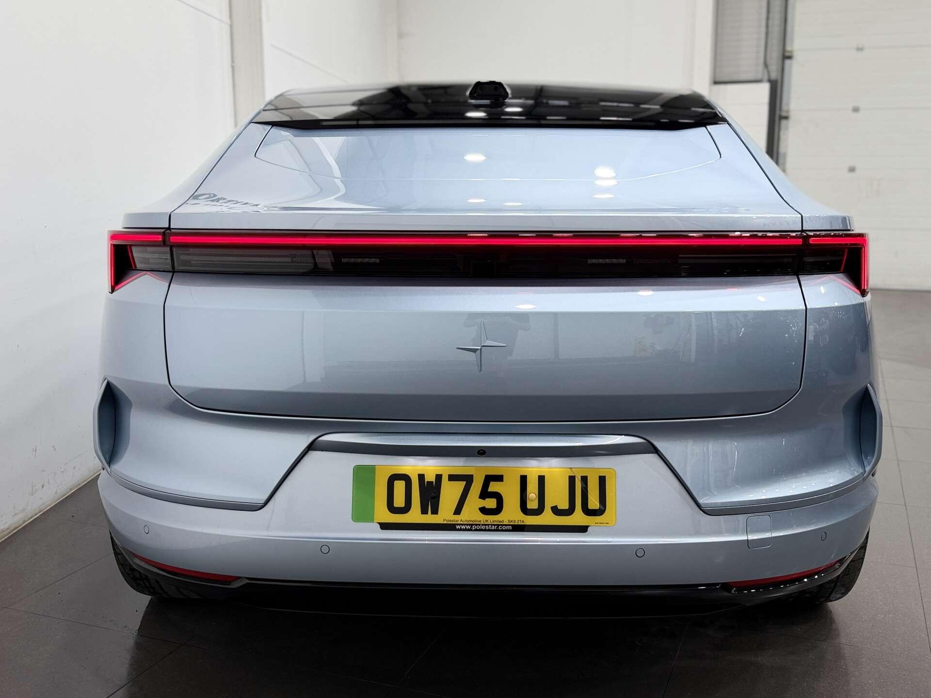 Polestar 4 view 7