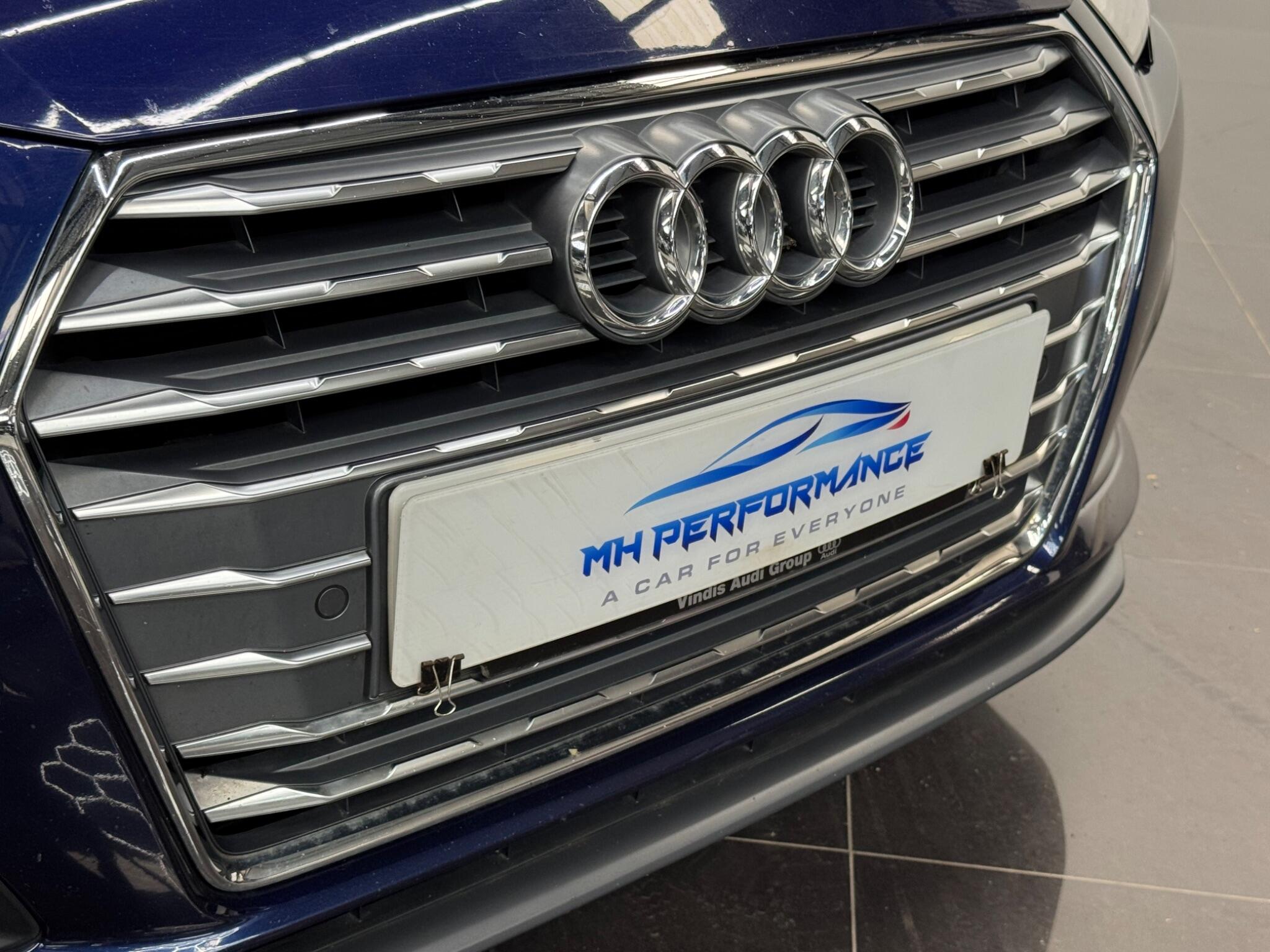 Audi A4 view 11
