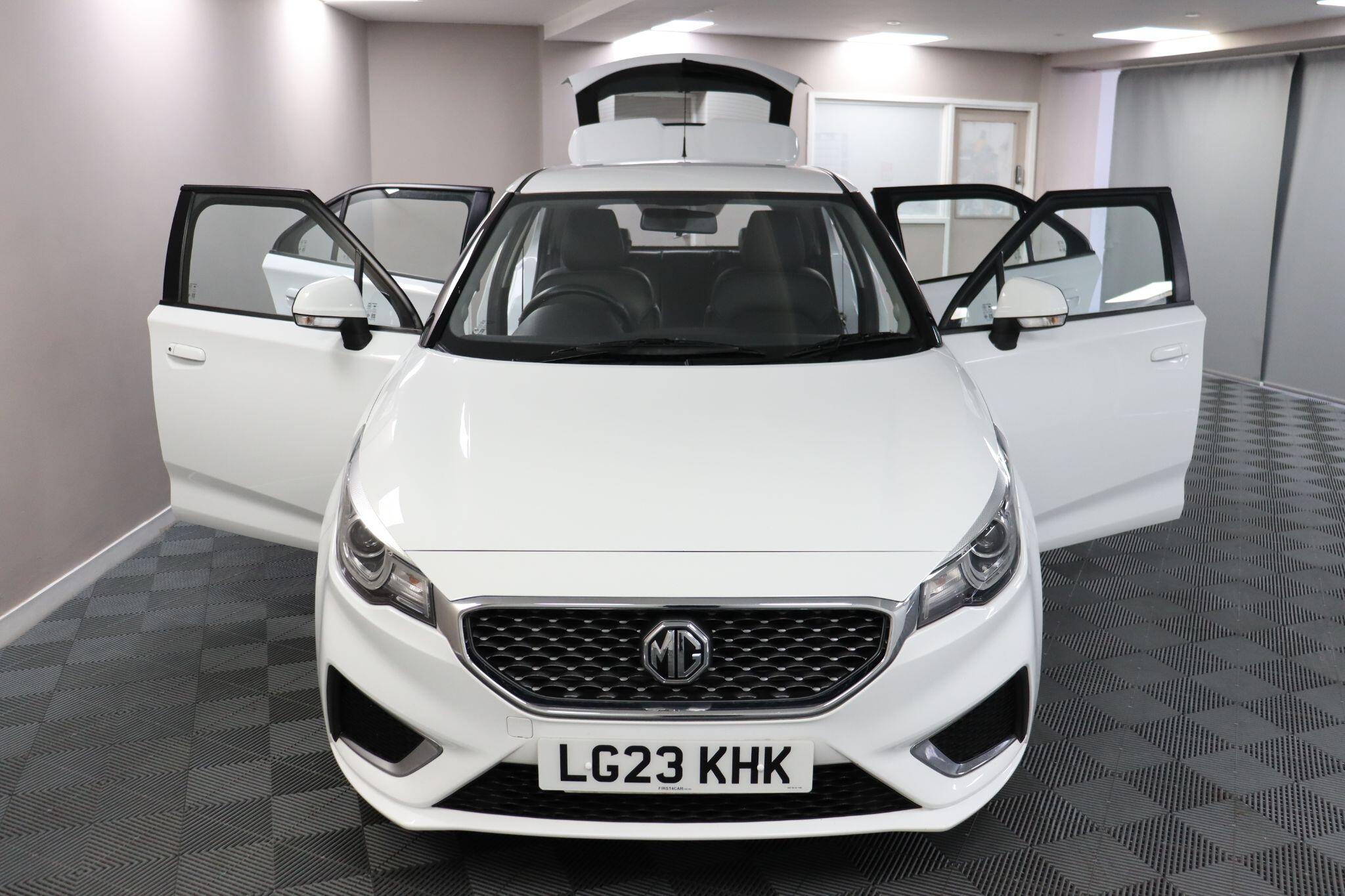 MG MG3 view 7