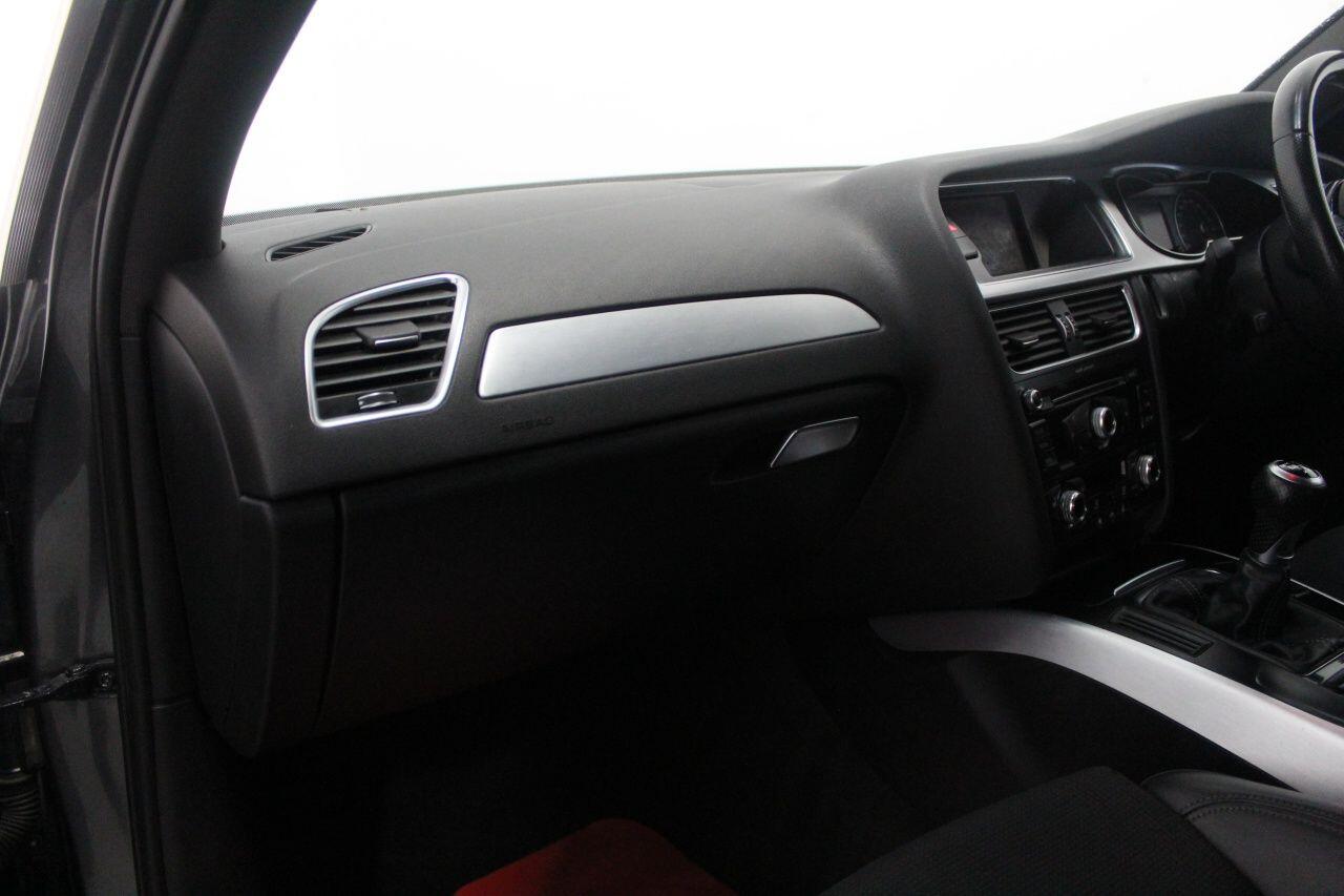 Audi A4 view 28