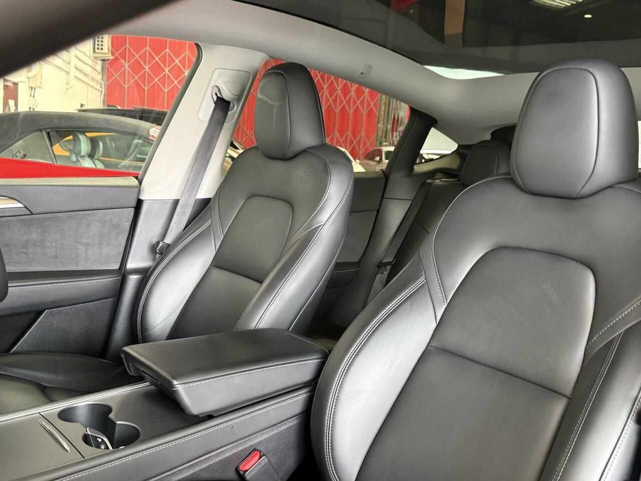 Tesla Model Y view 55