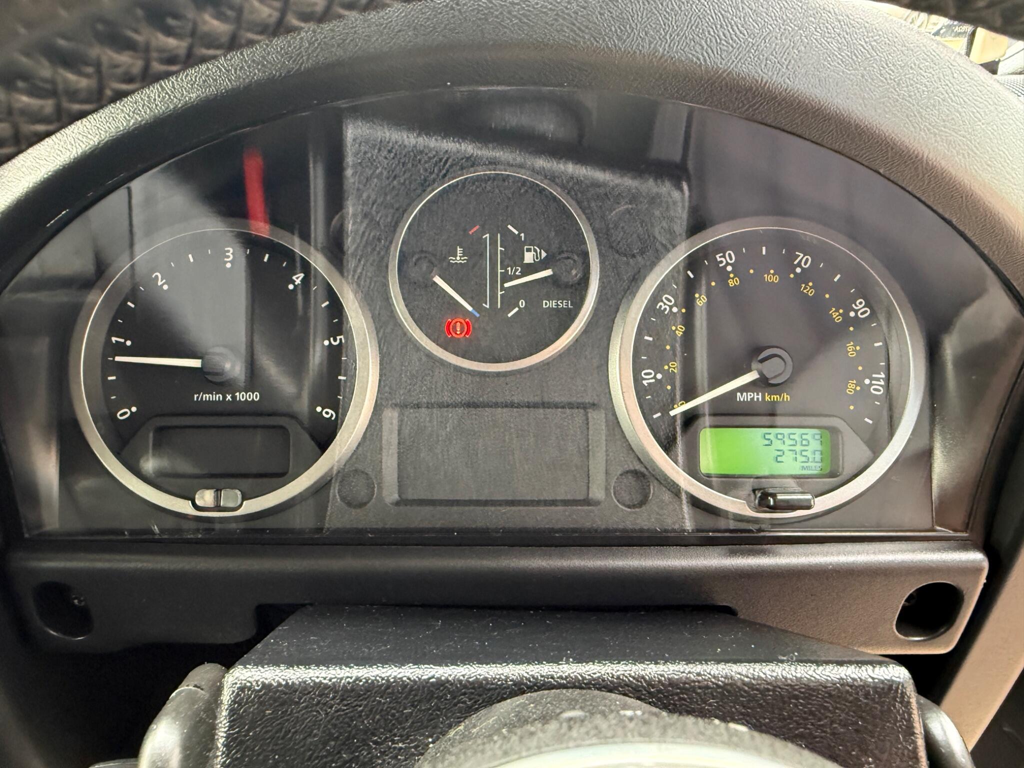 Land Rover Defender view 29
