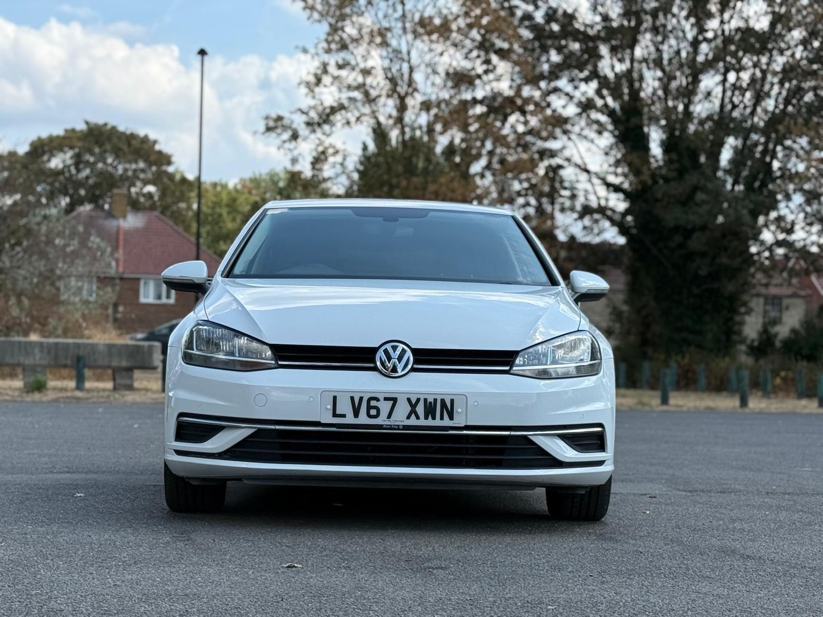 Volkswagen Golf view 2