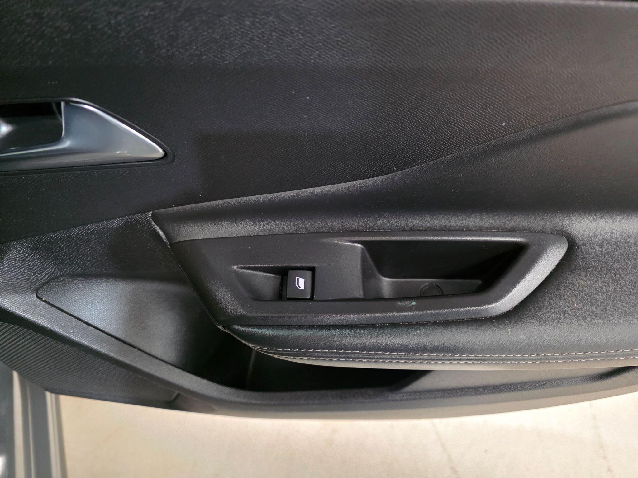 Peugeot 408 view 20