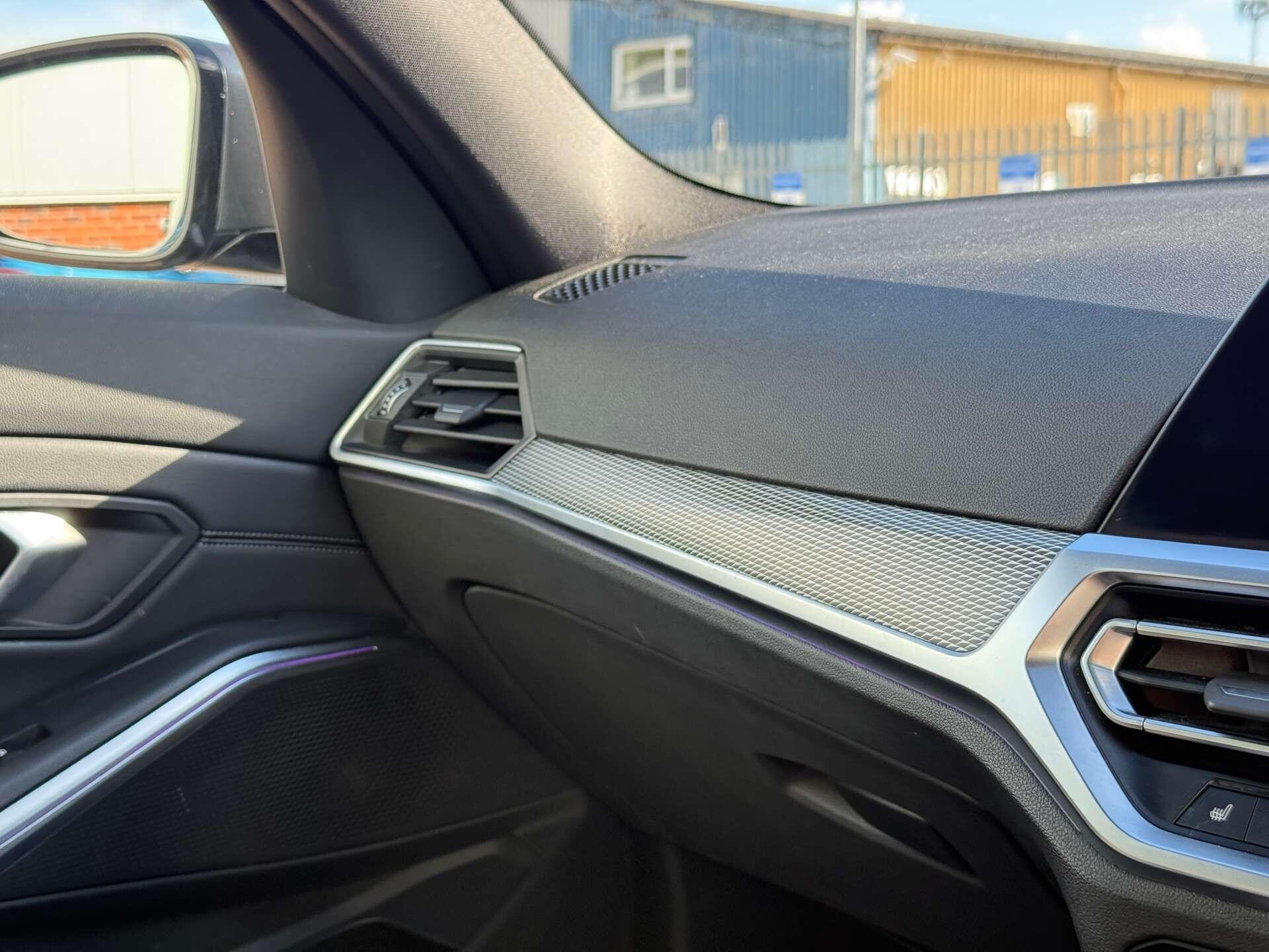 BMW 3 Series view 58