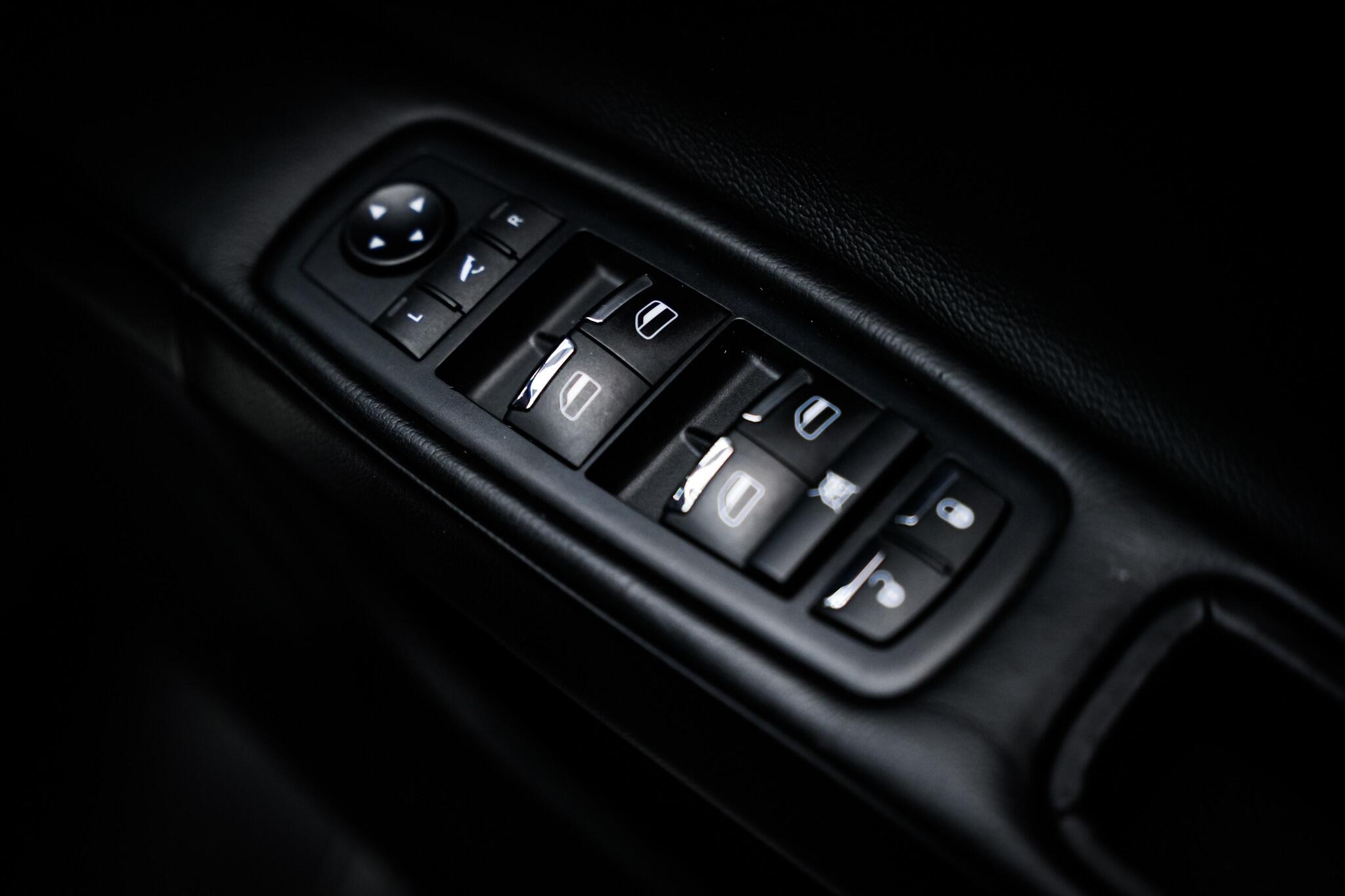 Maserati Quattroporte view 57