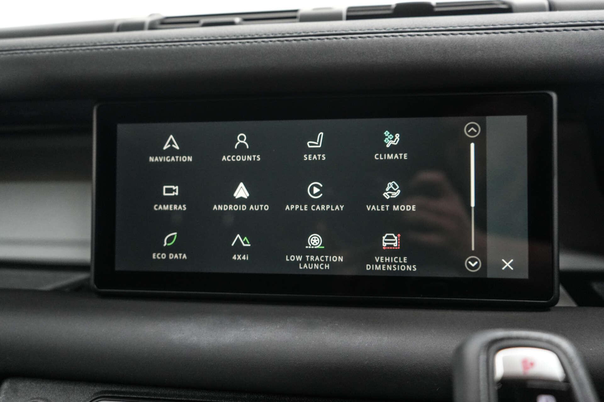 Land Rover Defender view 31