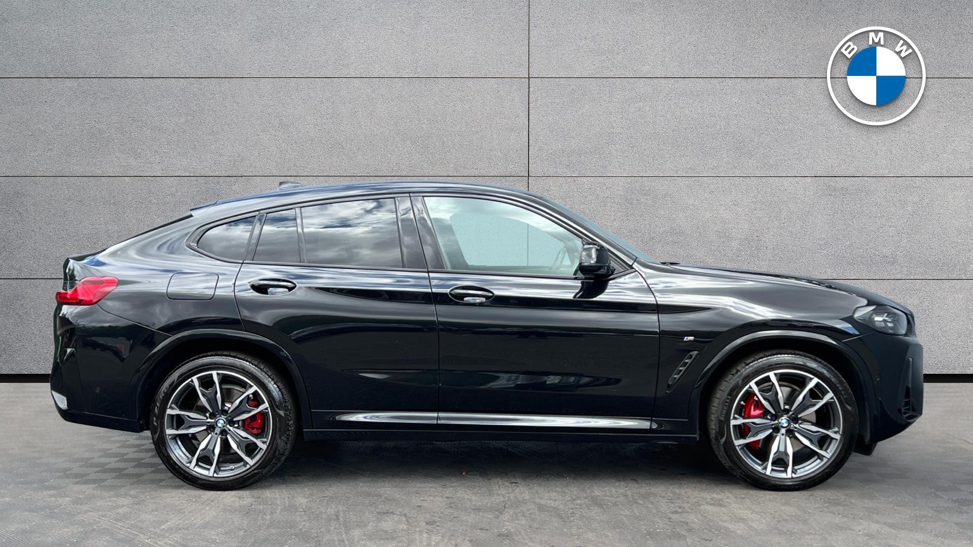 BMW X4 view 3