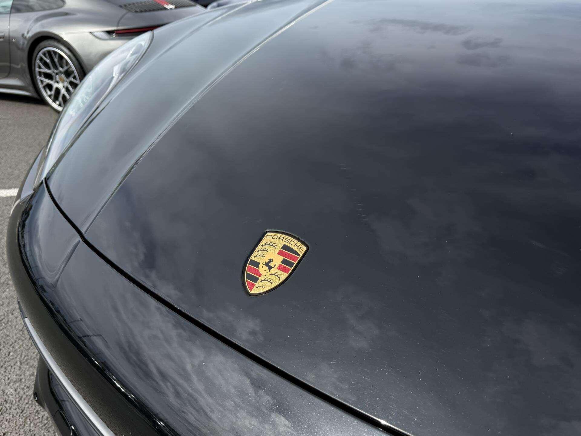 Porsche Cayenne view 30