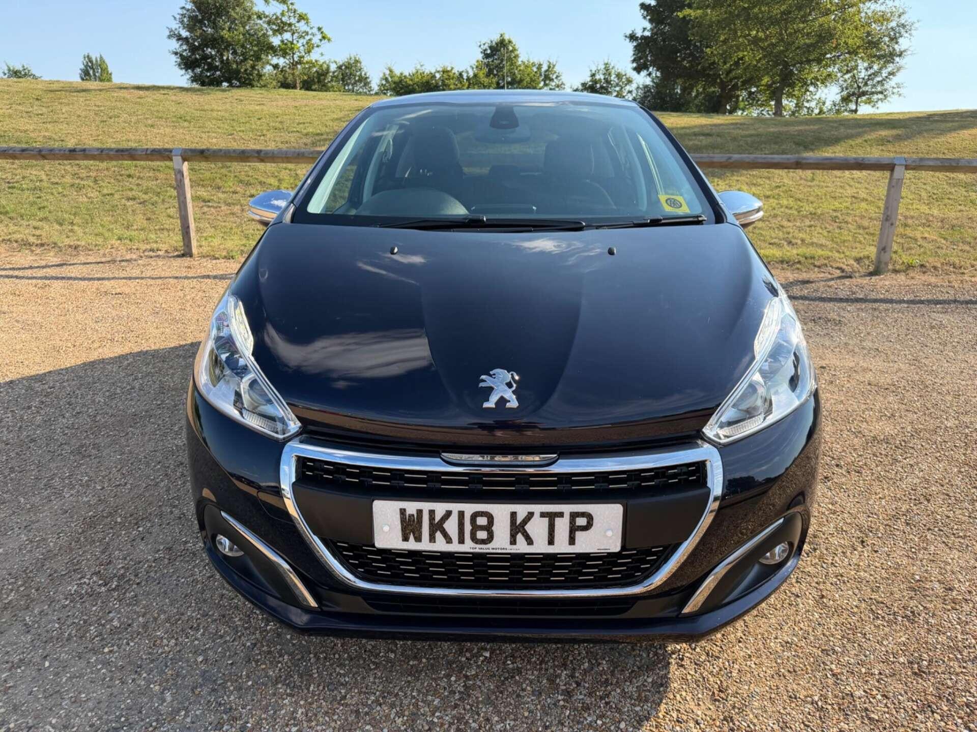 Peugeot 208 view 2