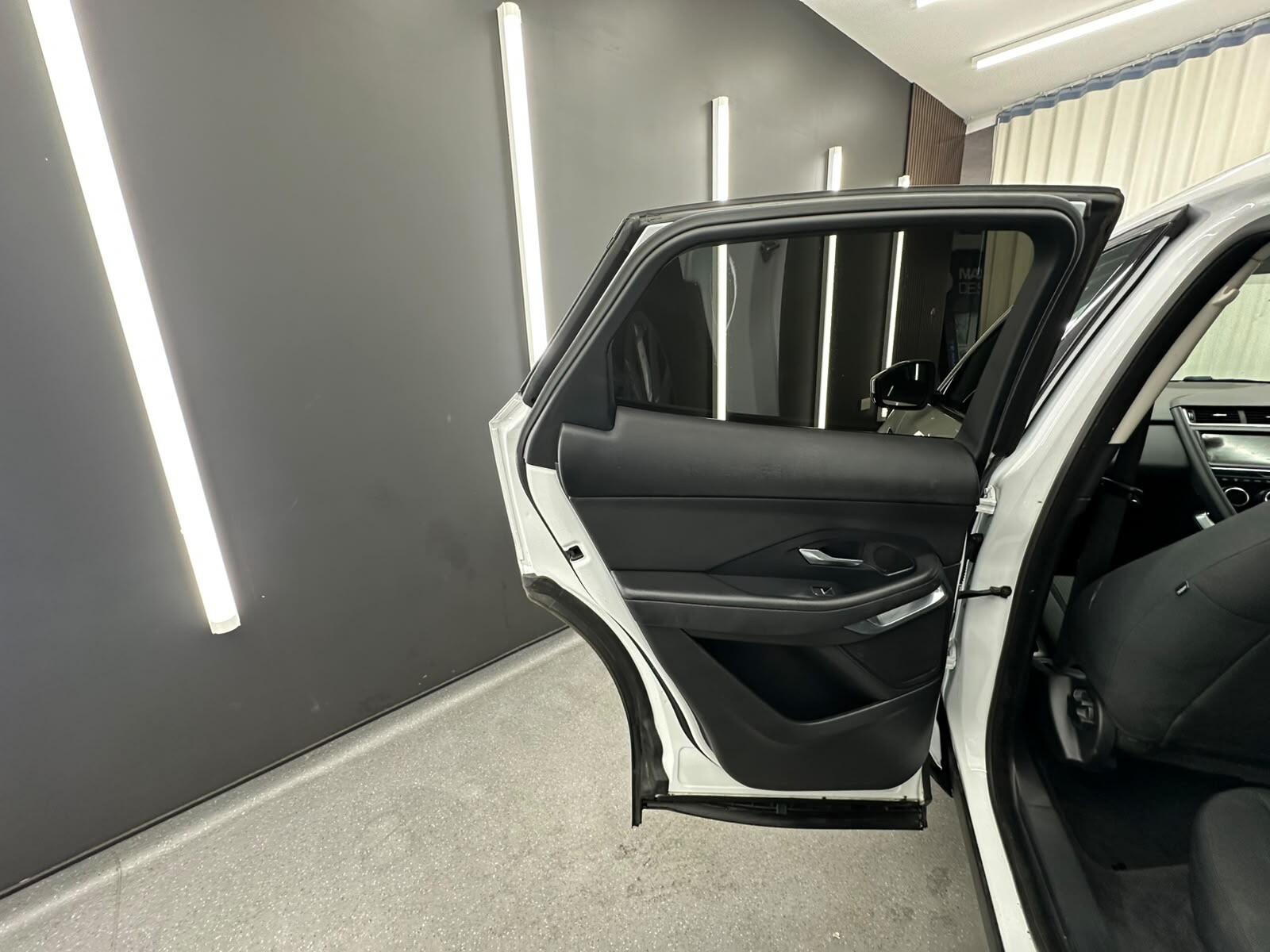 Jaguar E-Pace view 19