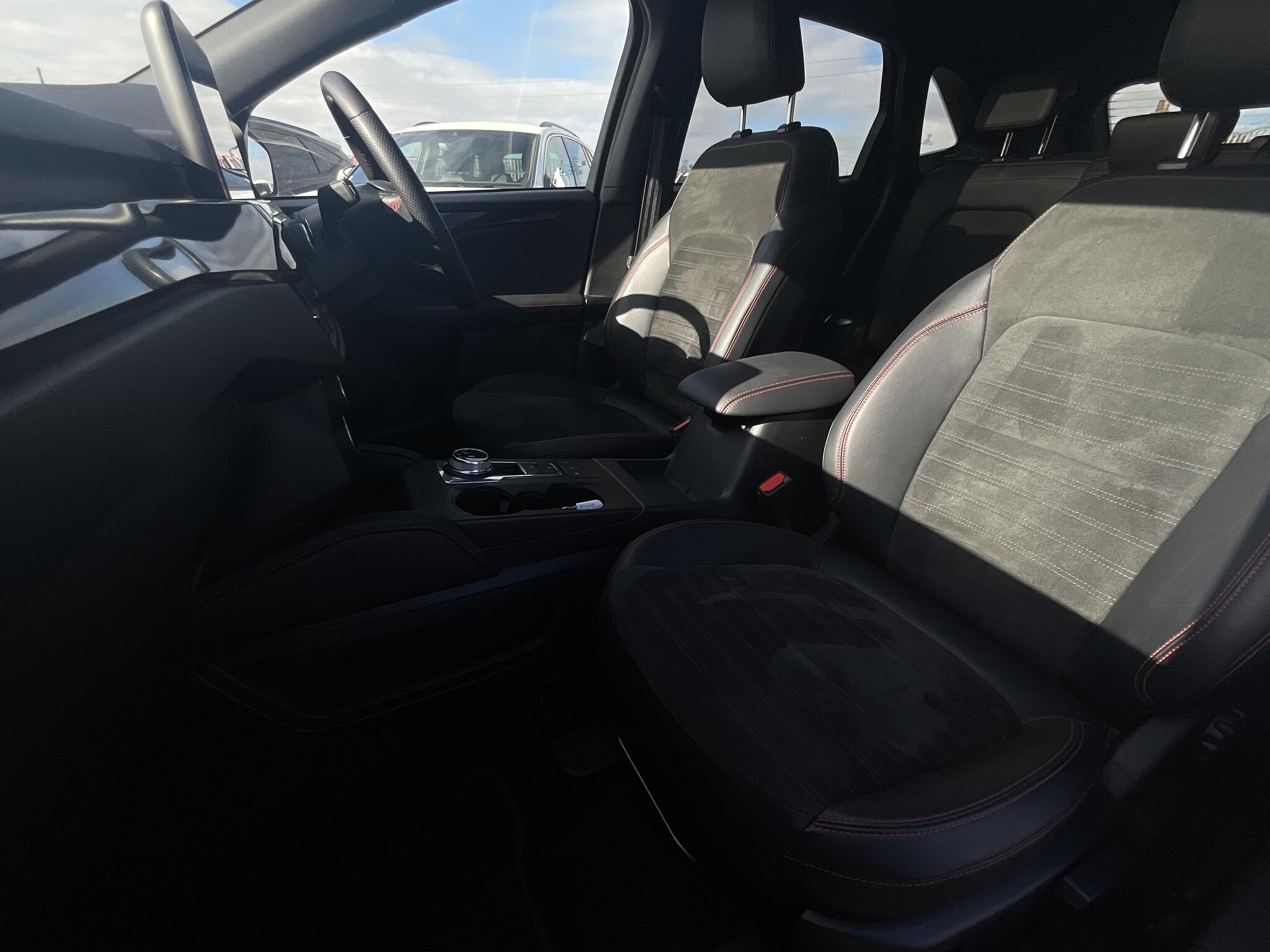 Ford Kuga view 16