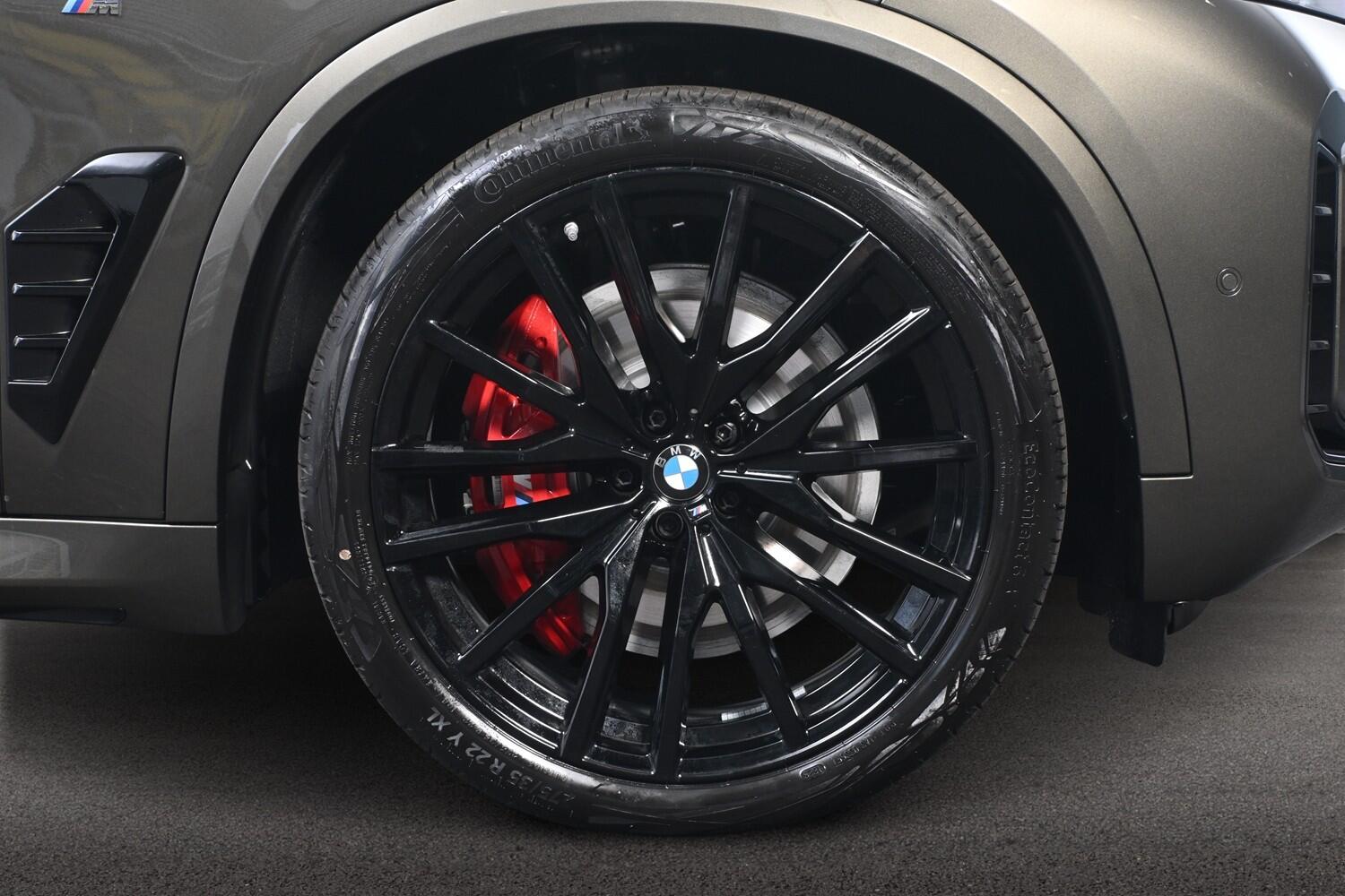 BMW X5 view 14