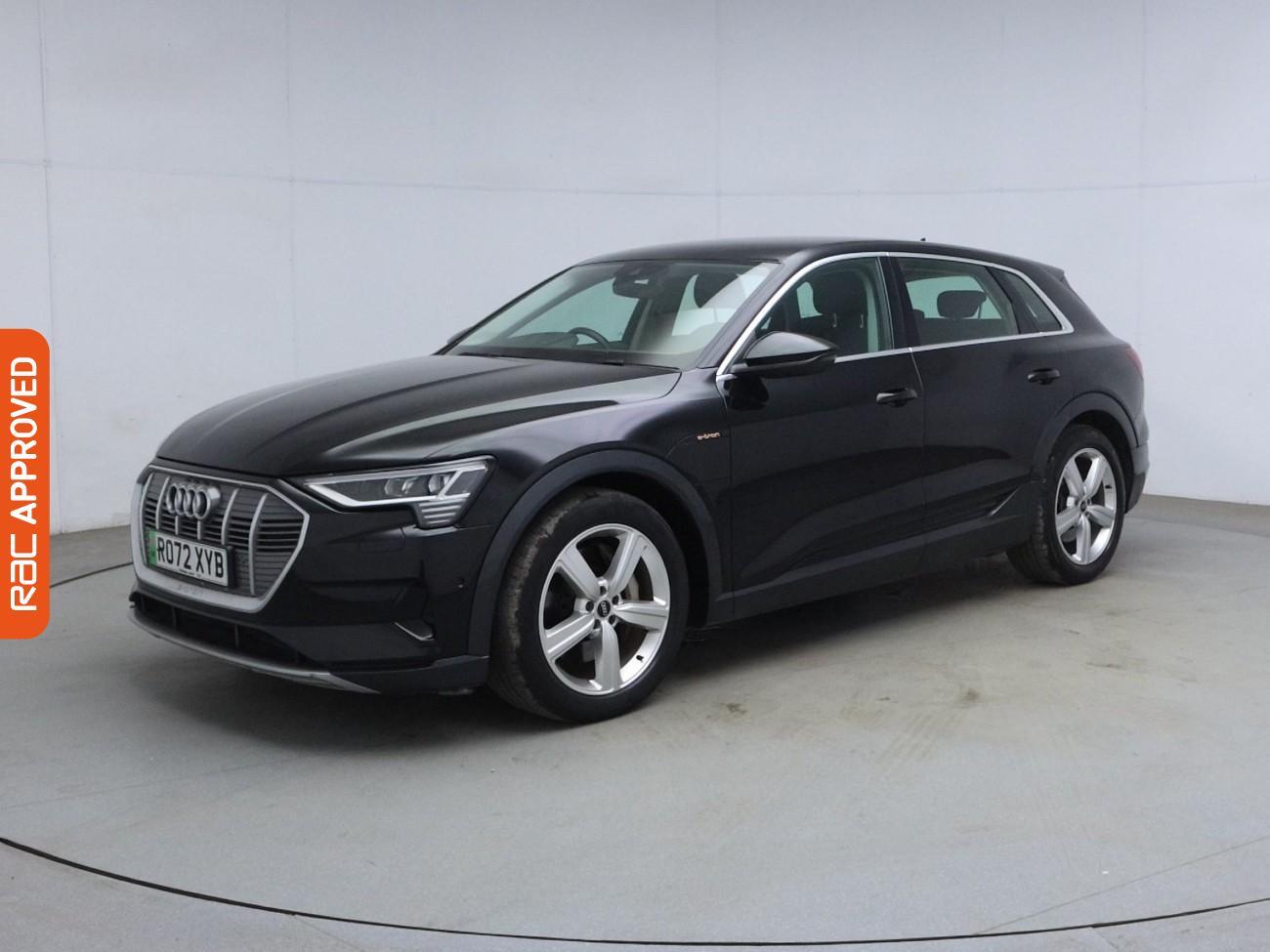 Audi E-Tron view 32