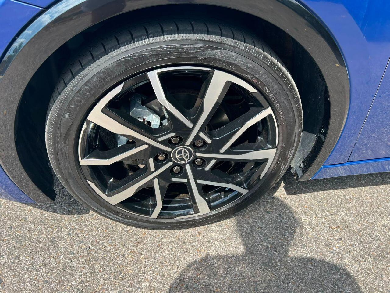 Toyota Prius view 7