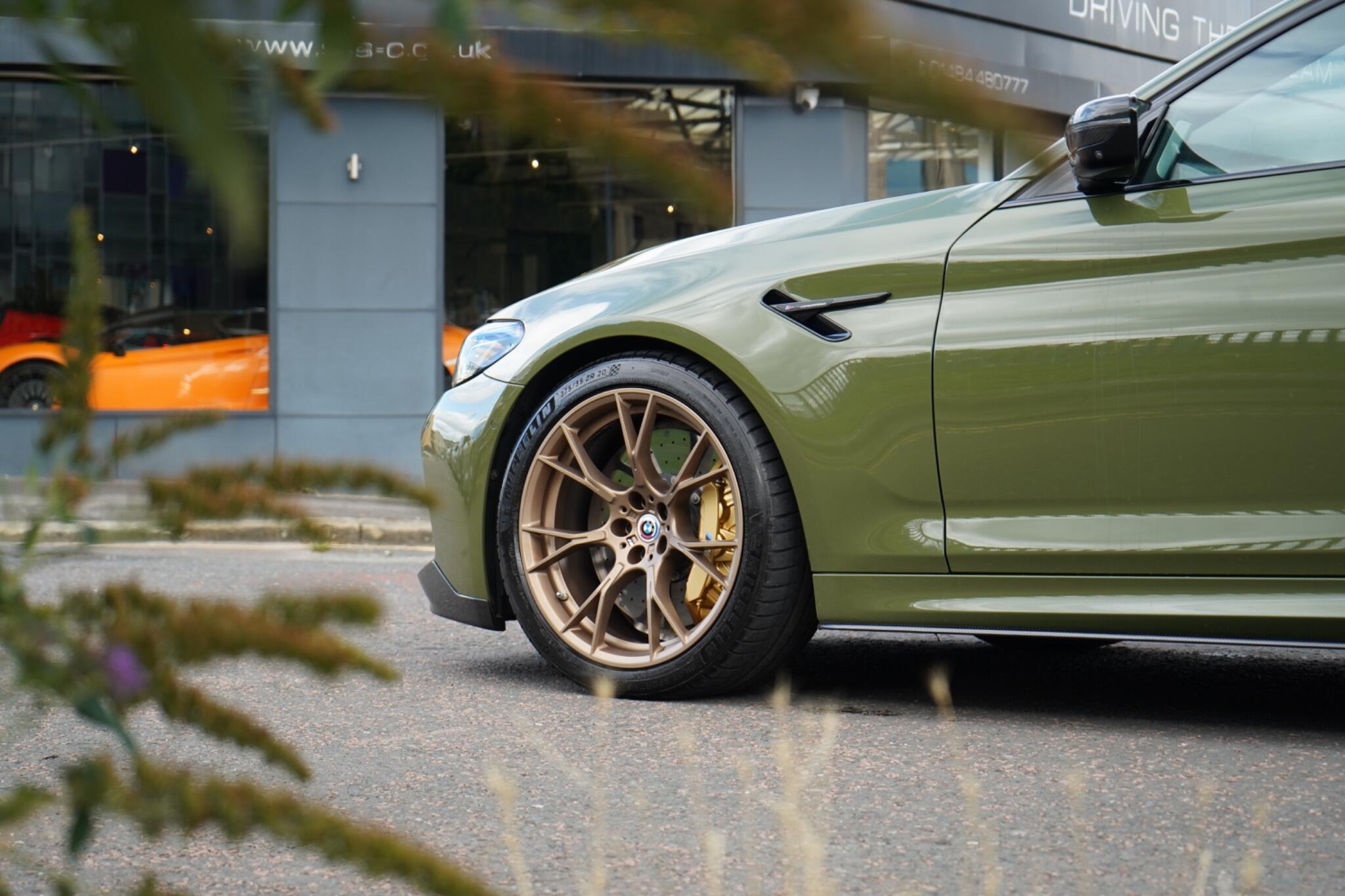 BMW M5 view 24