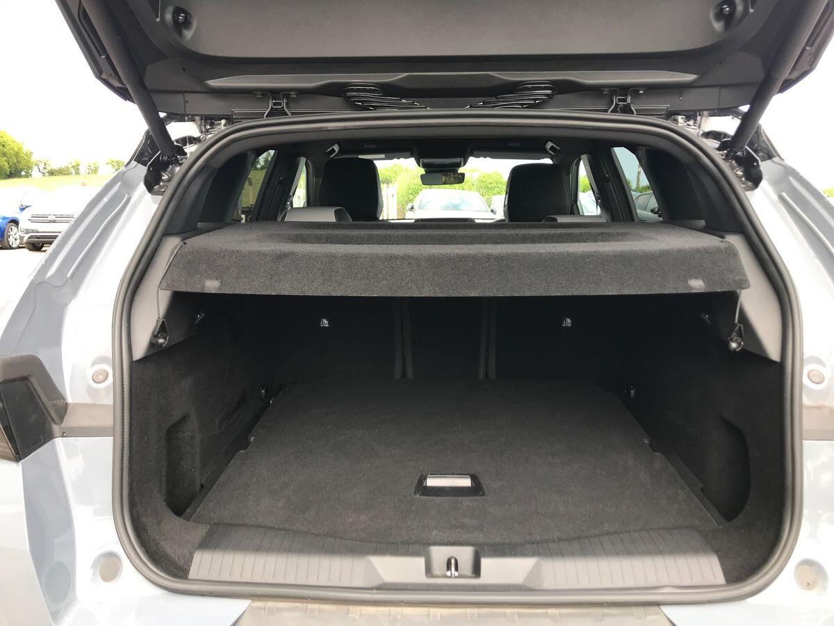 Vauxhall Grandland view 8