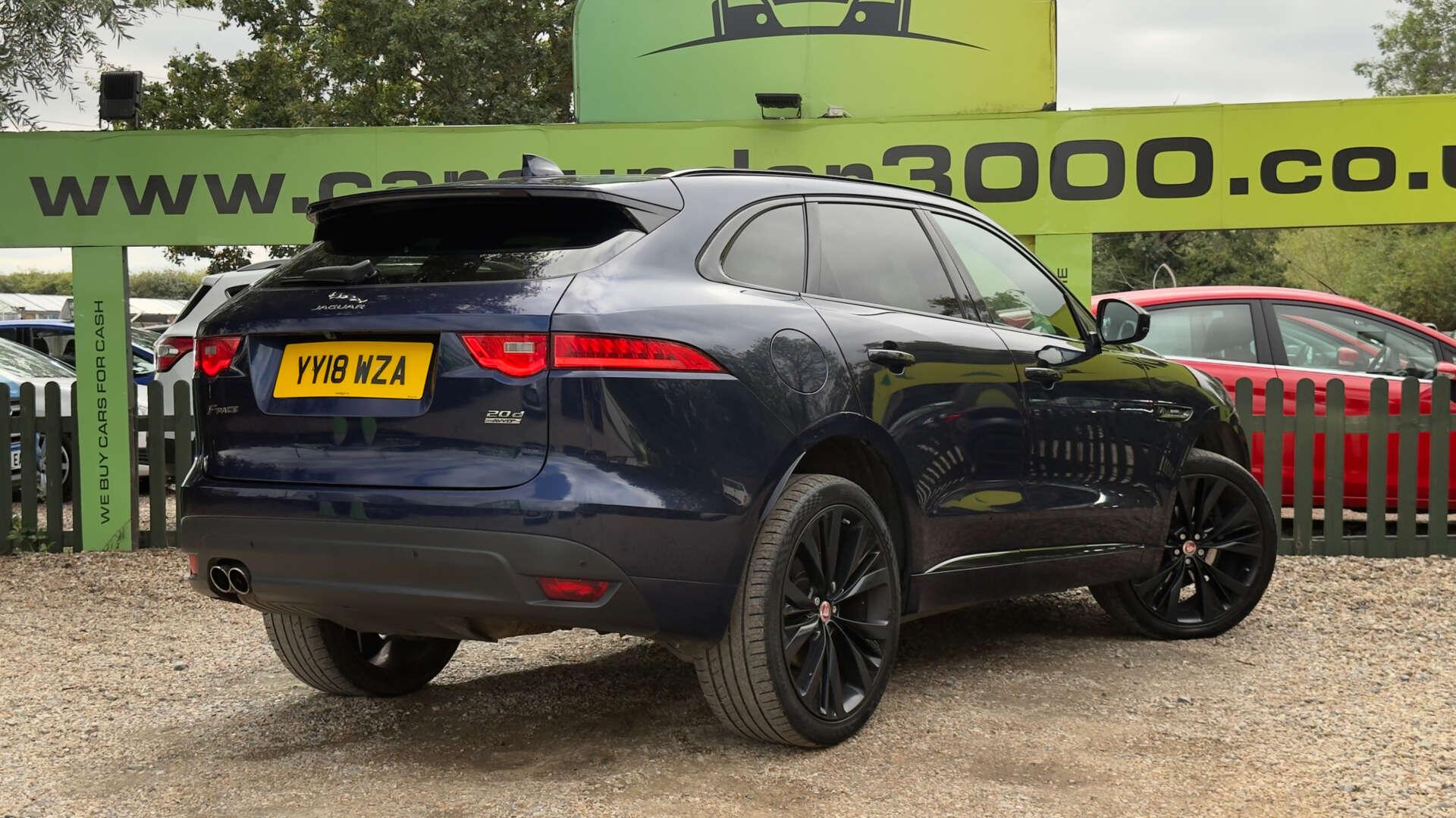 Jaguar F-Pace view 6