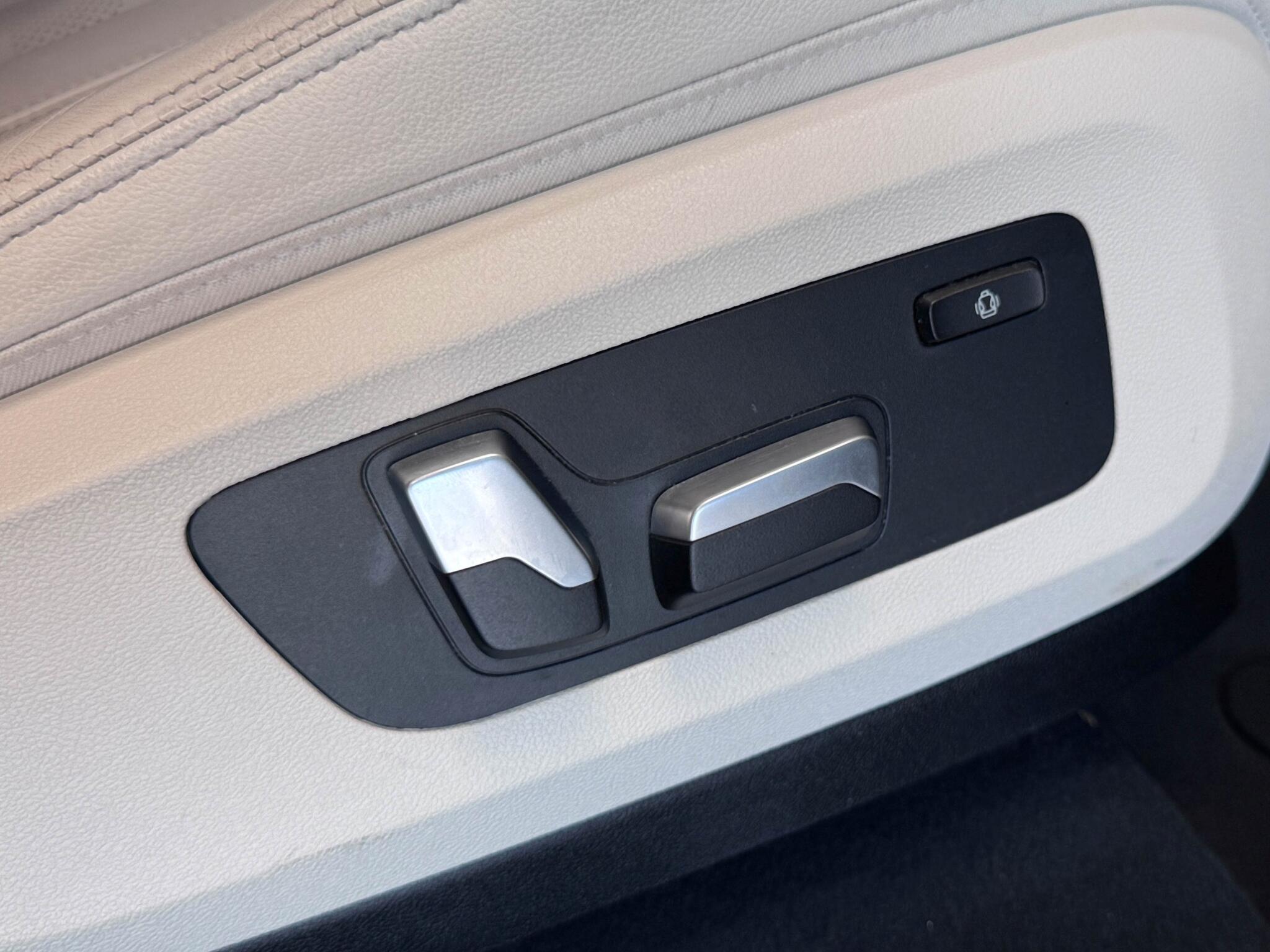 BMW X6 view 22