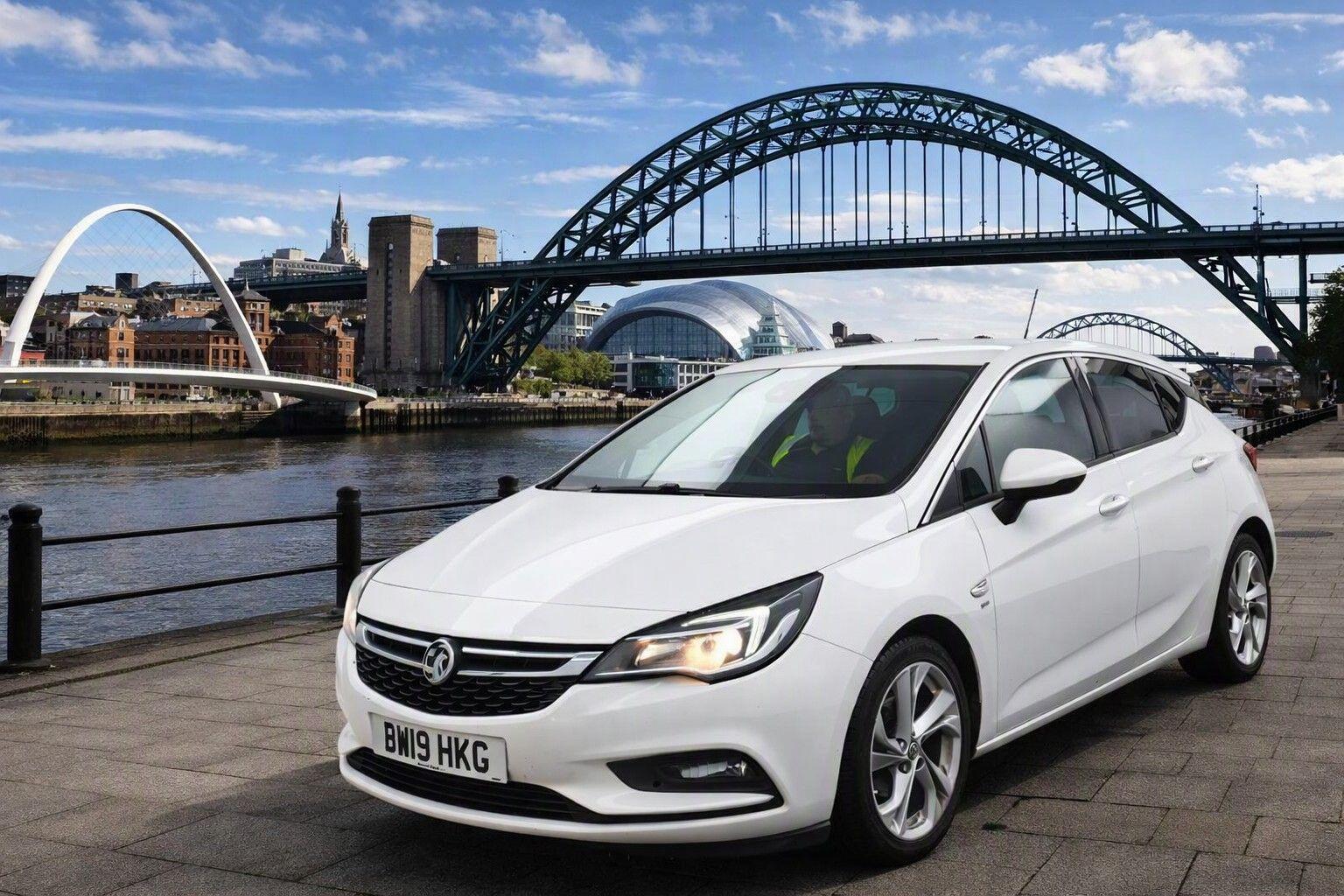 Vauxhall Astra view 4