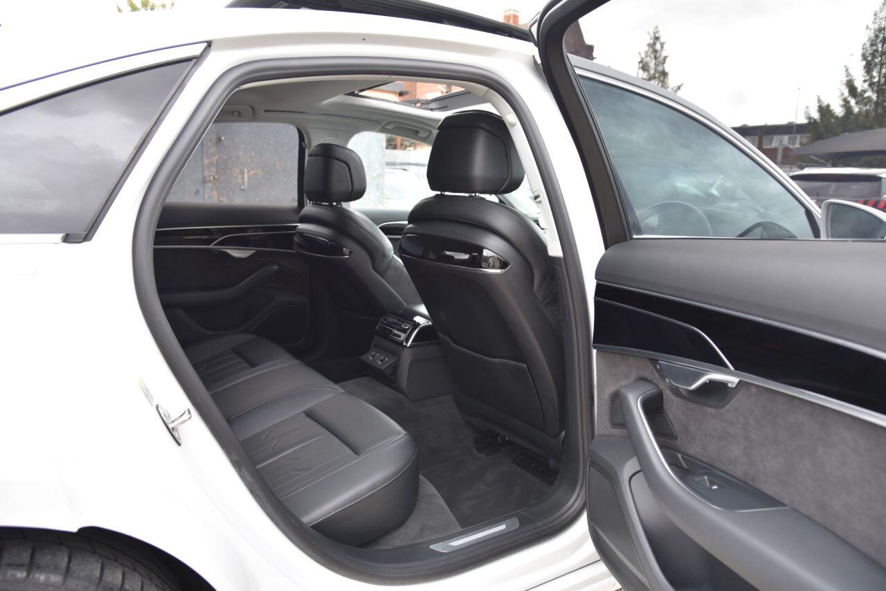 Audi A8 view 25