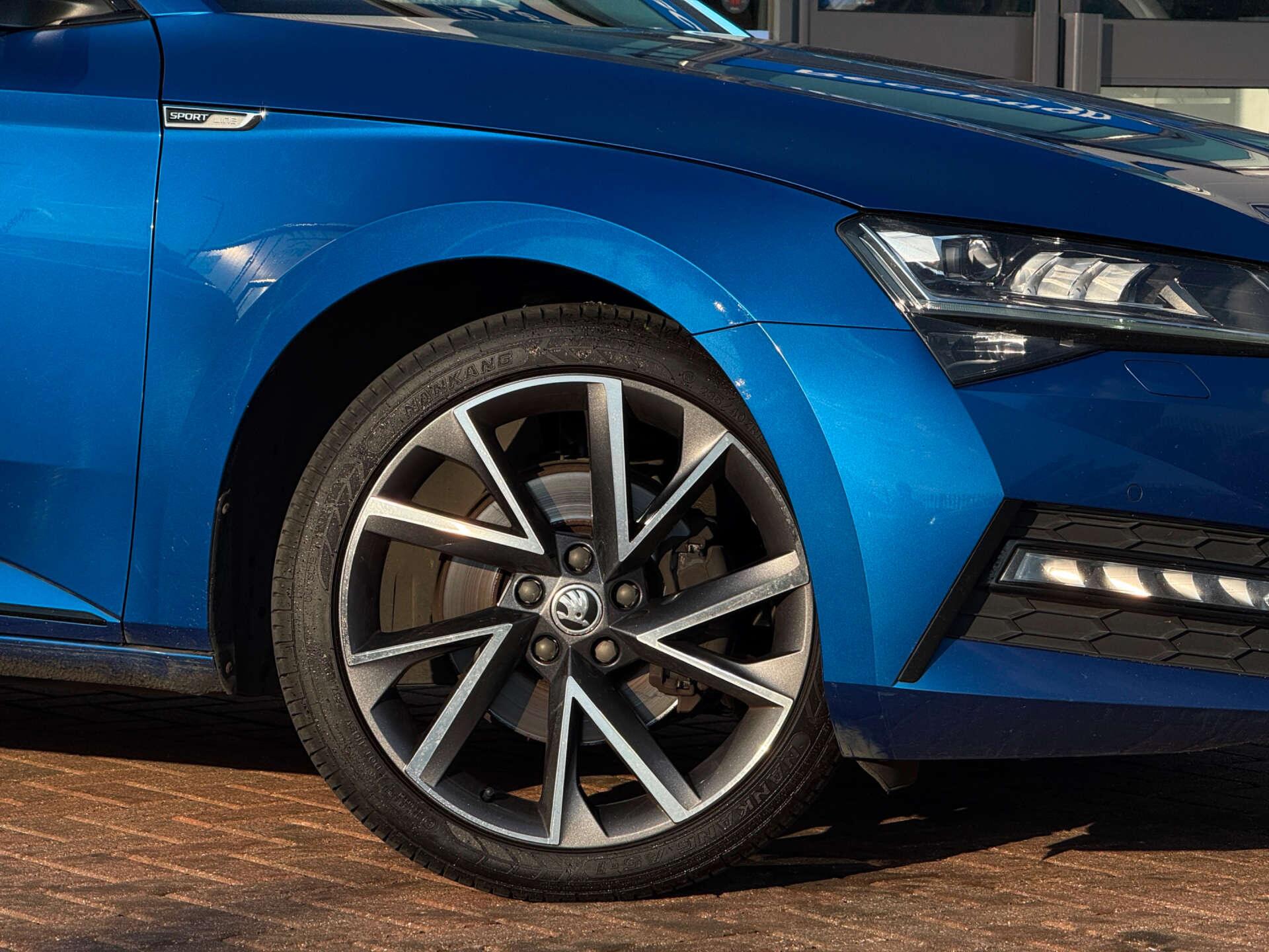 Skoda Superb view 18