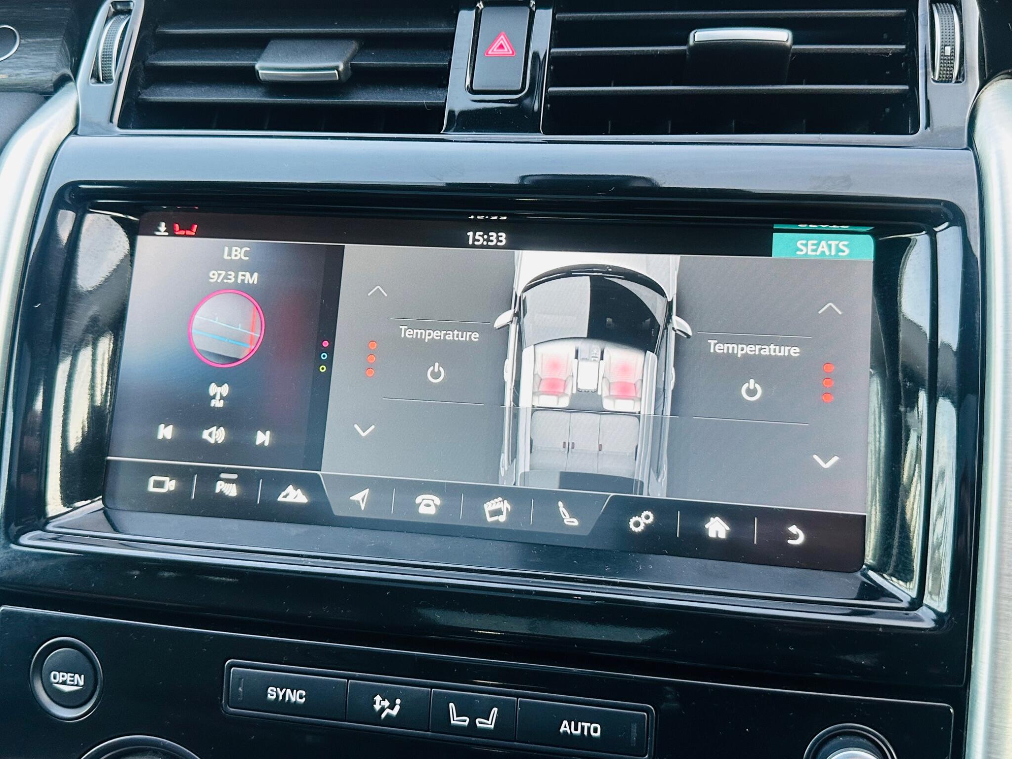 Land Rover Discovery view 45