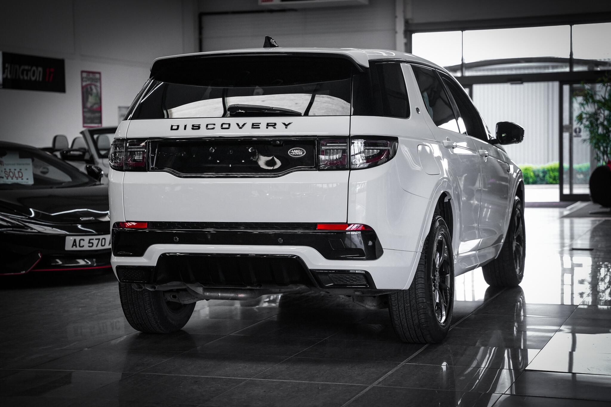 Land Rover Discovery Sport view 15