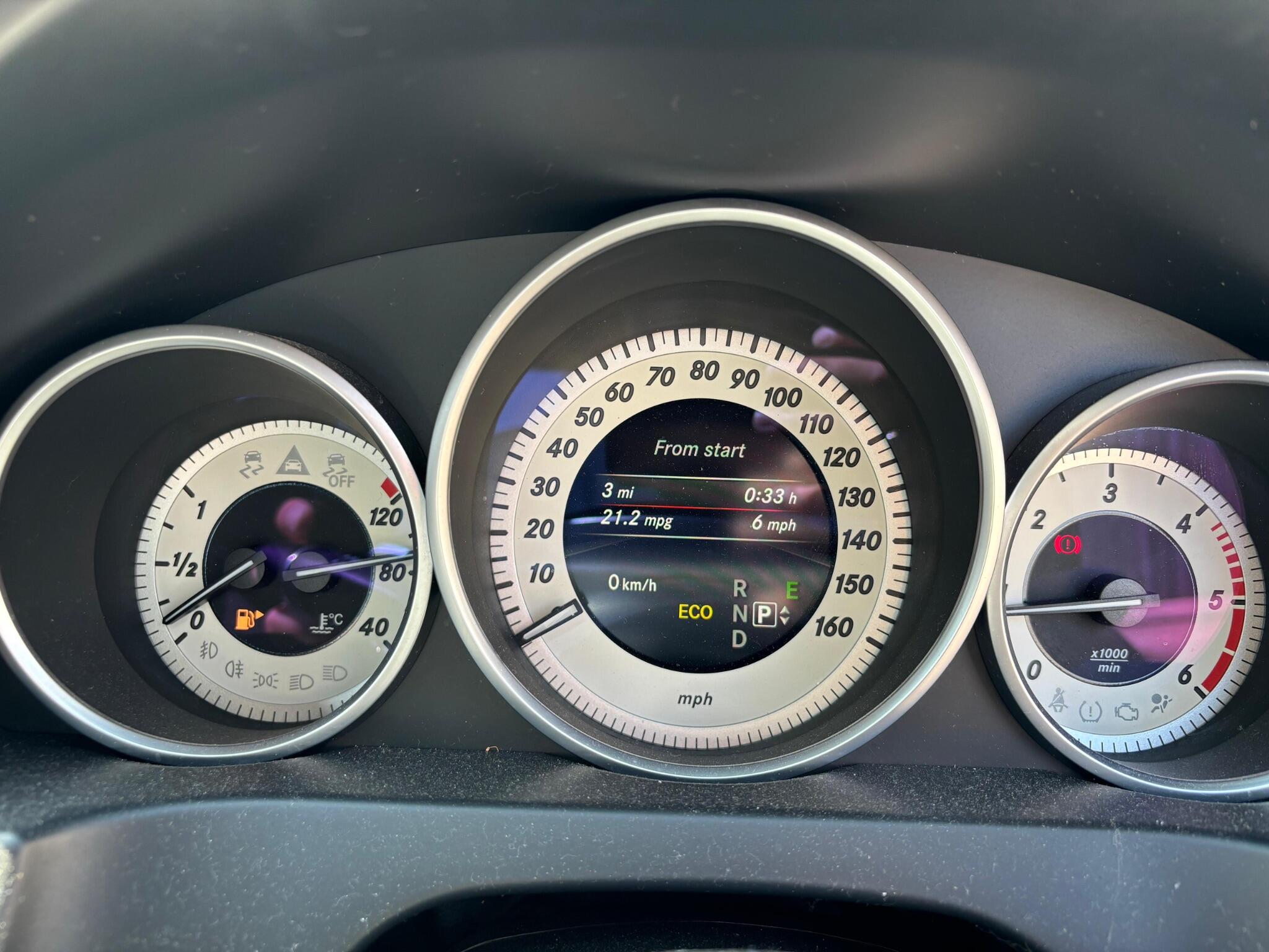 Mercedes-Benz E Class view 24