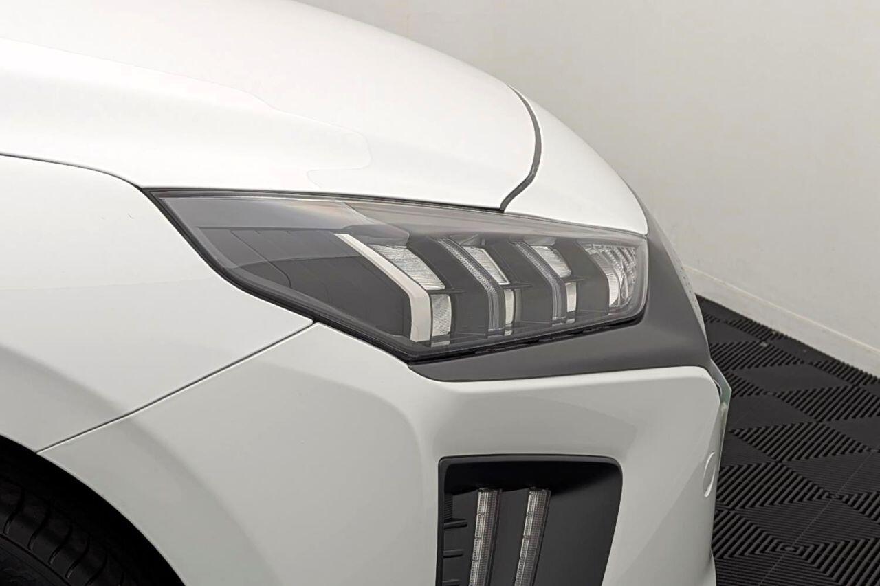 Hyundai Ioniq view 45