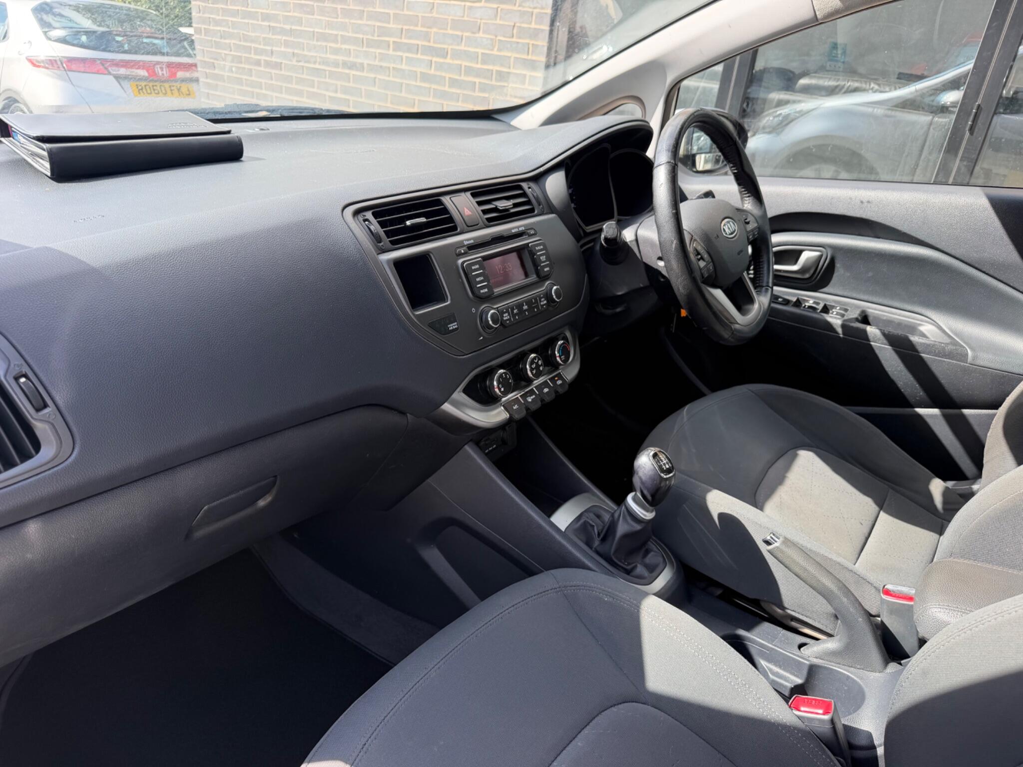Kia Rio view 16
