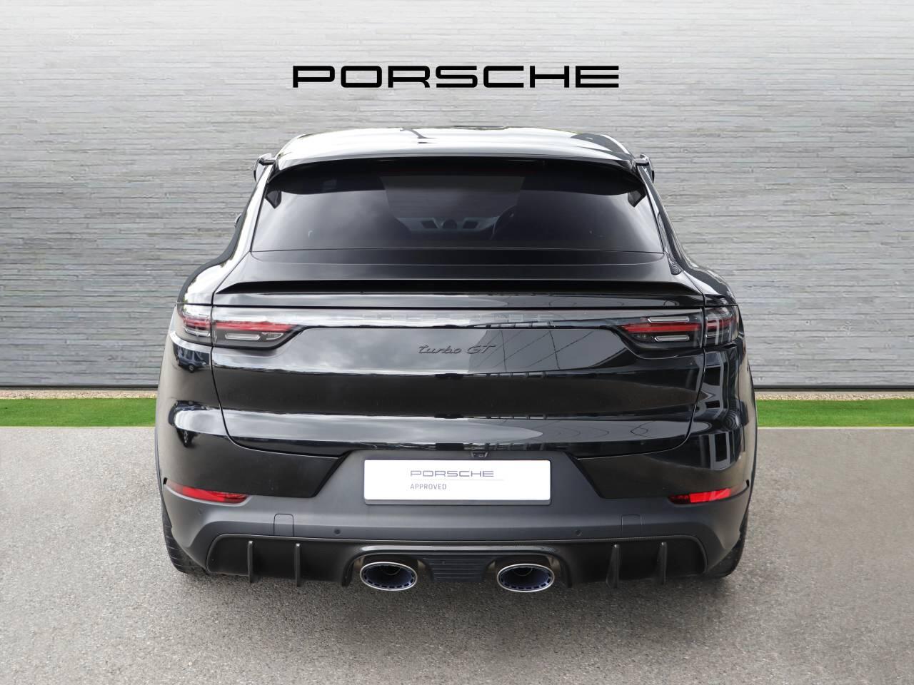 Porsche Cayenne view 8