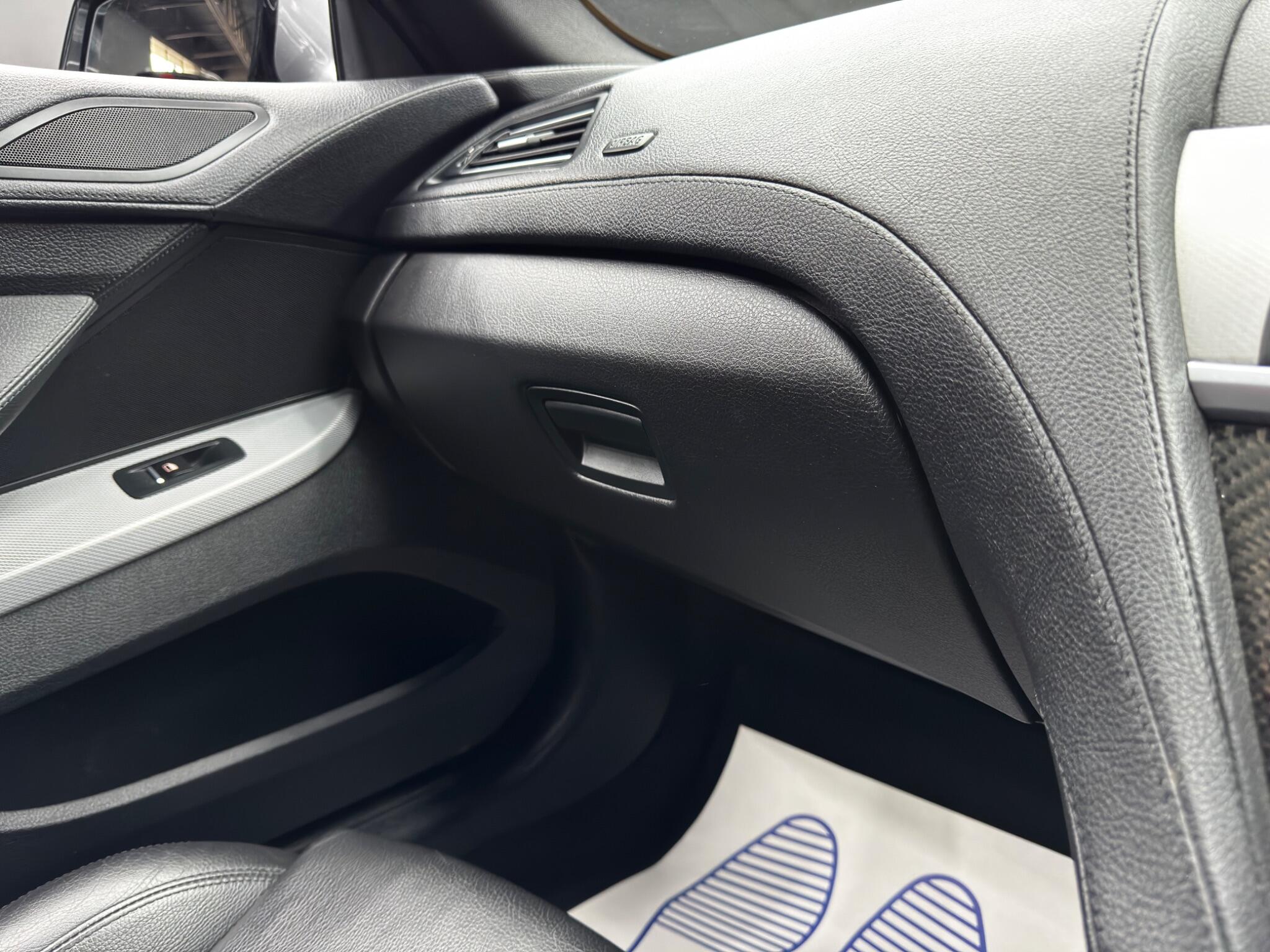 BMW 6 Series view 38