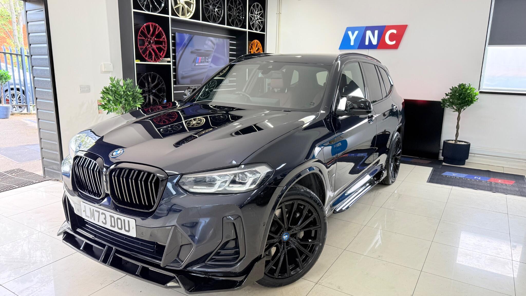 BMW X3 view 12