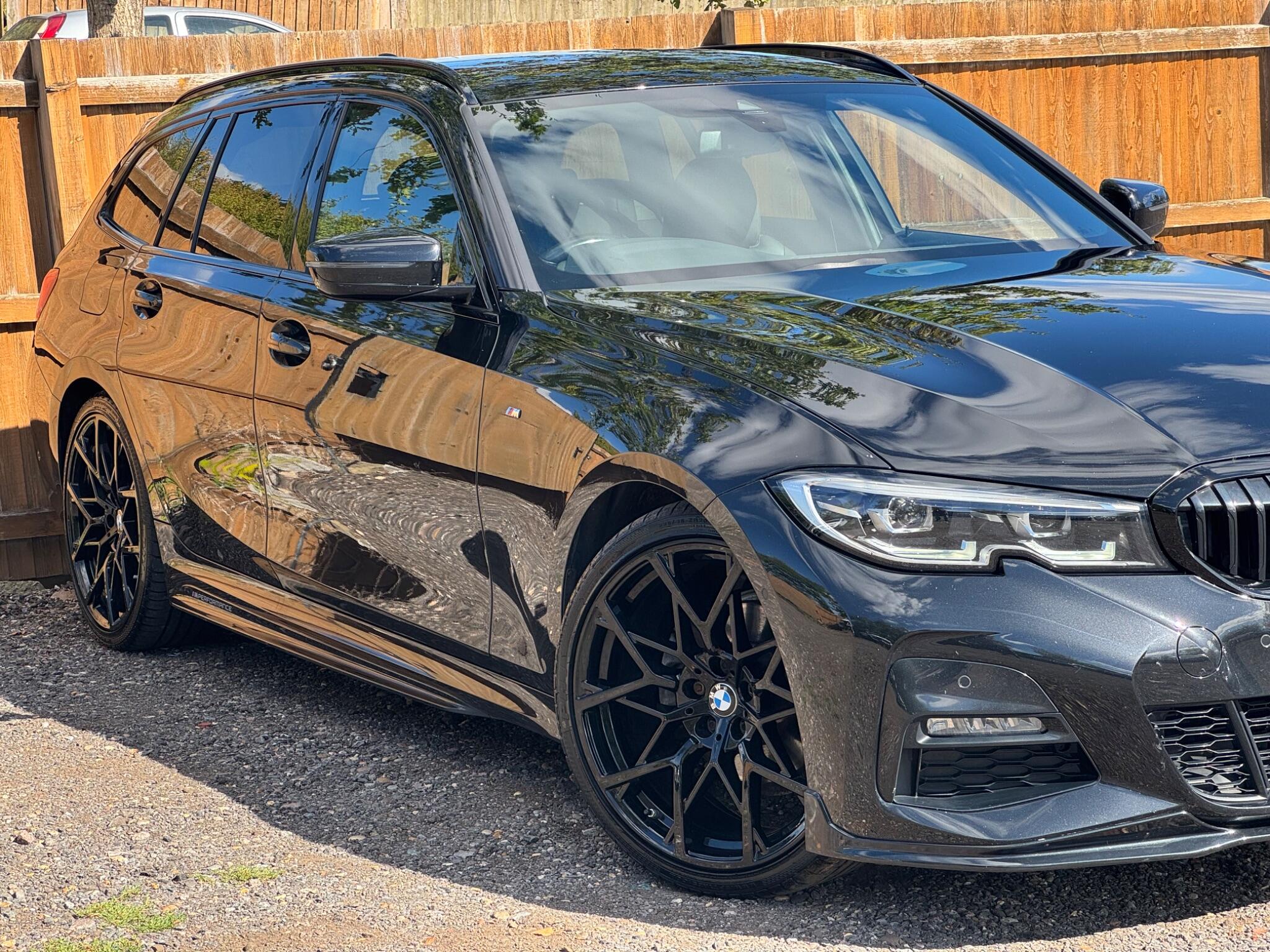 BMW 3 Series view 9