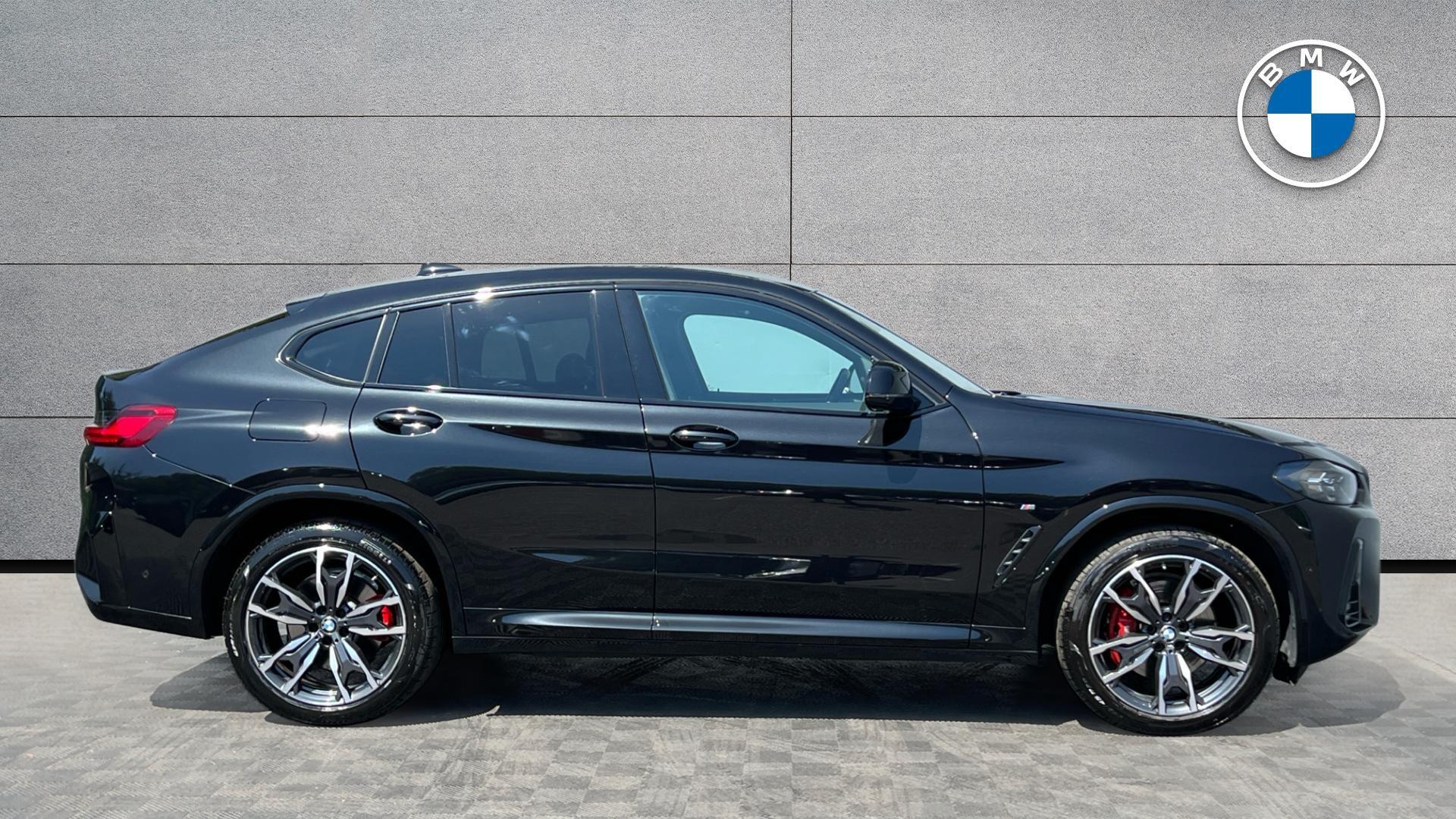 BMW X4 view 3