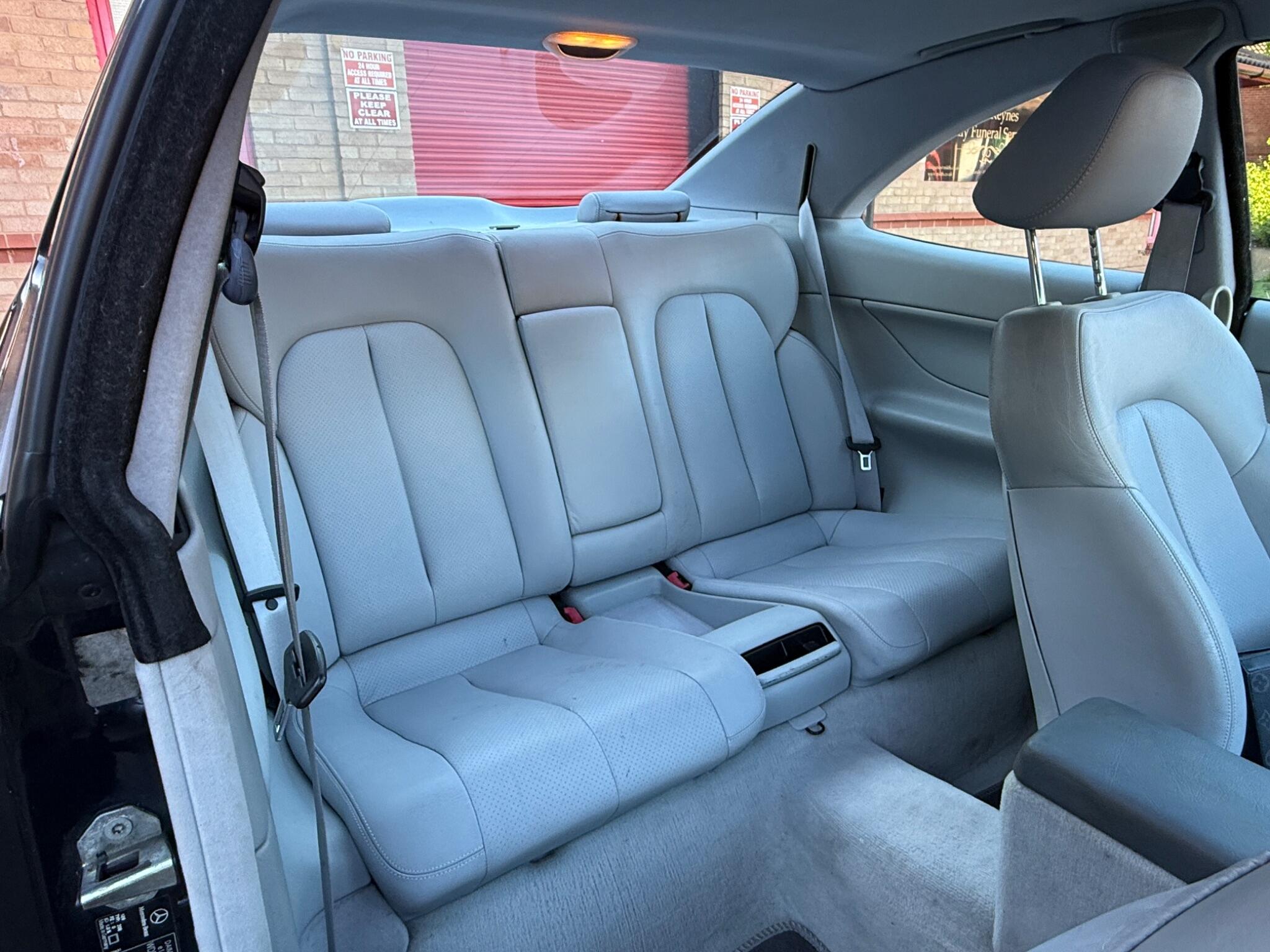 Mercedes-Benz CLK - Image 13