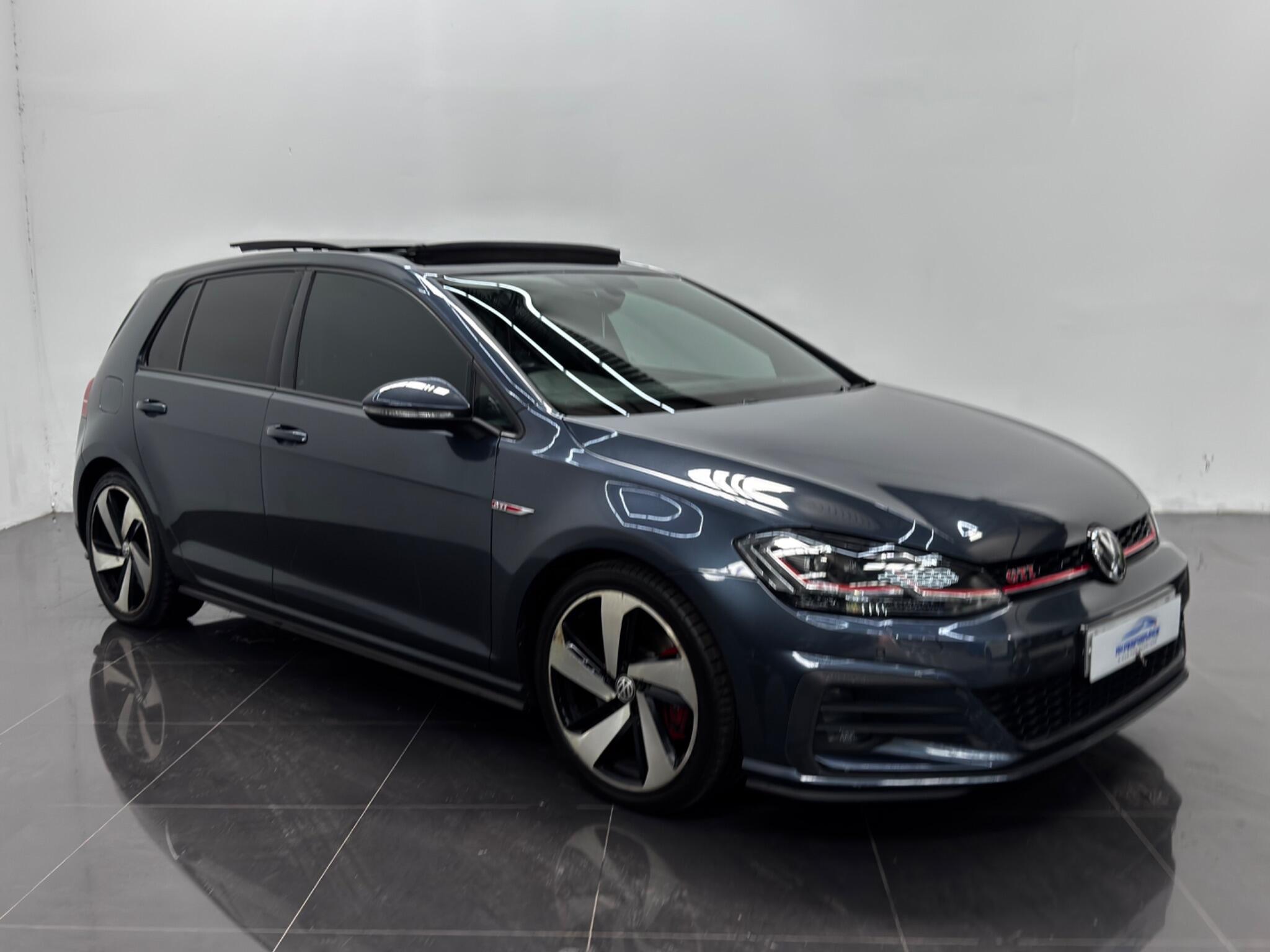 Volkswagen Golf view 11